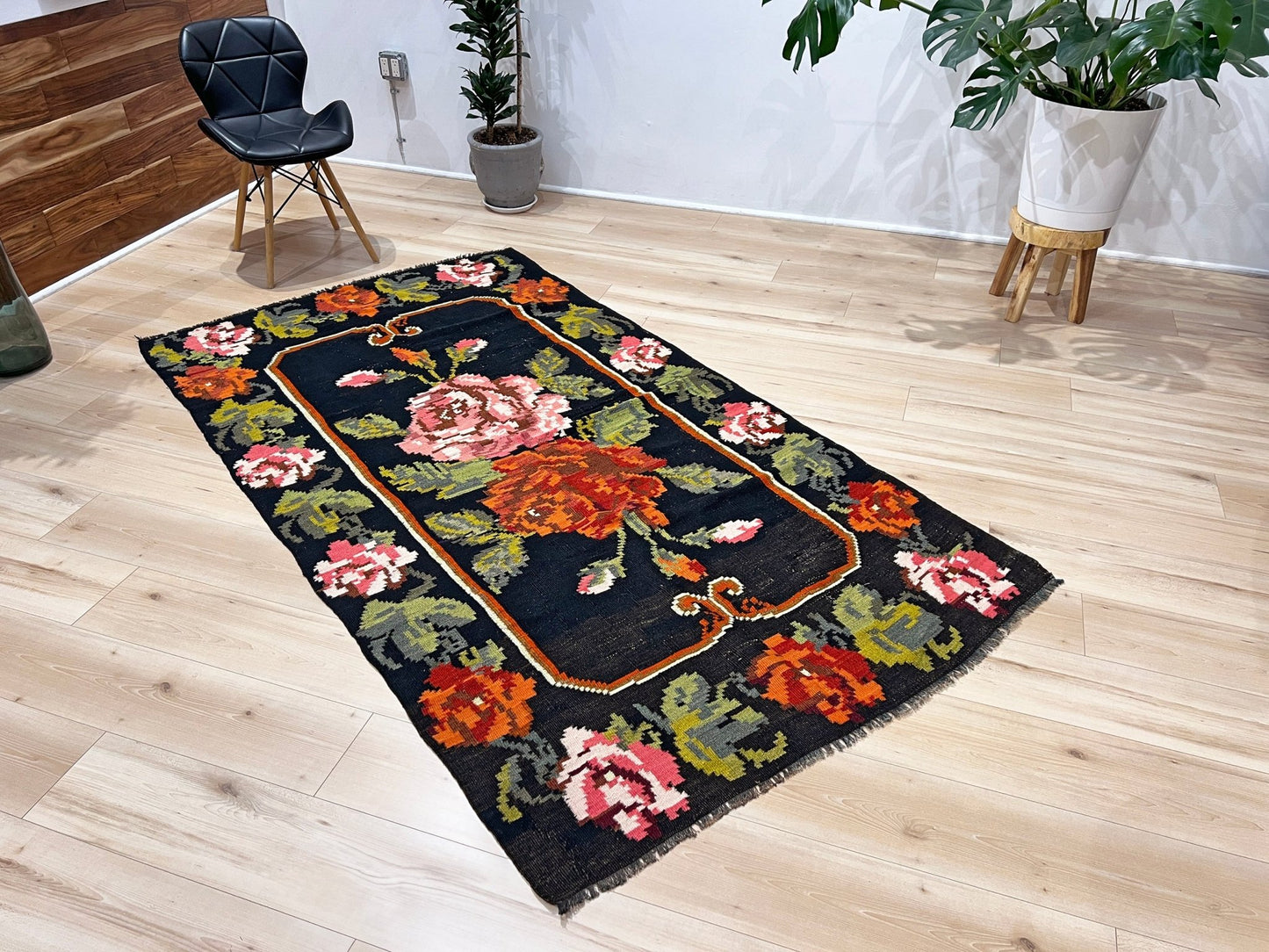 Rose kilim rug shop san francisco bay area. Handmade wool flatweave rug shop. 