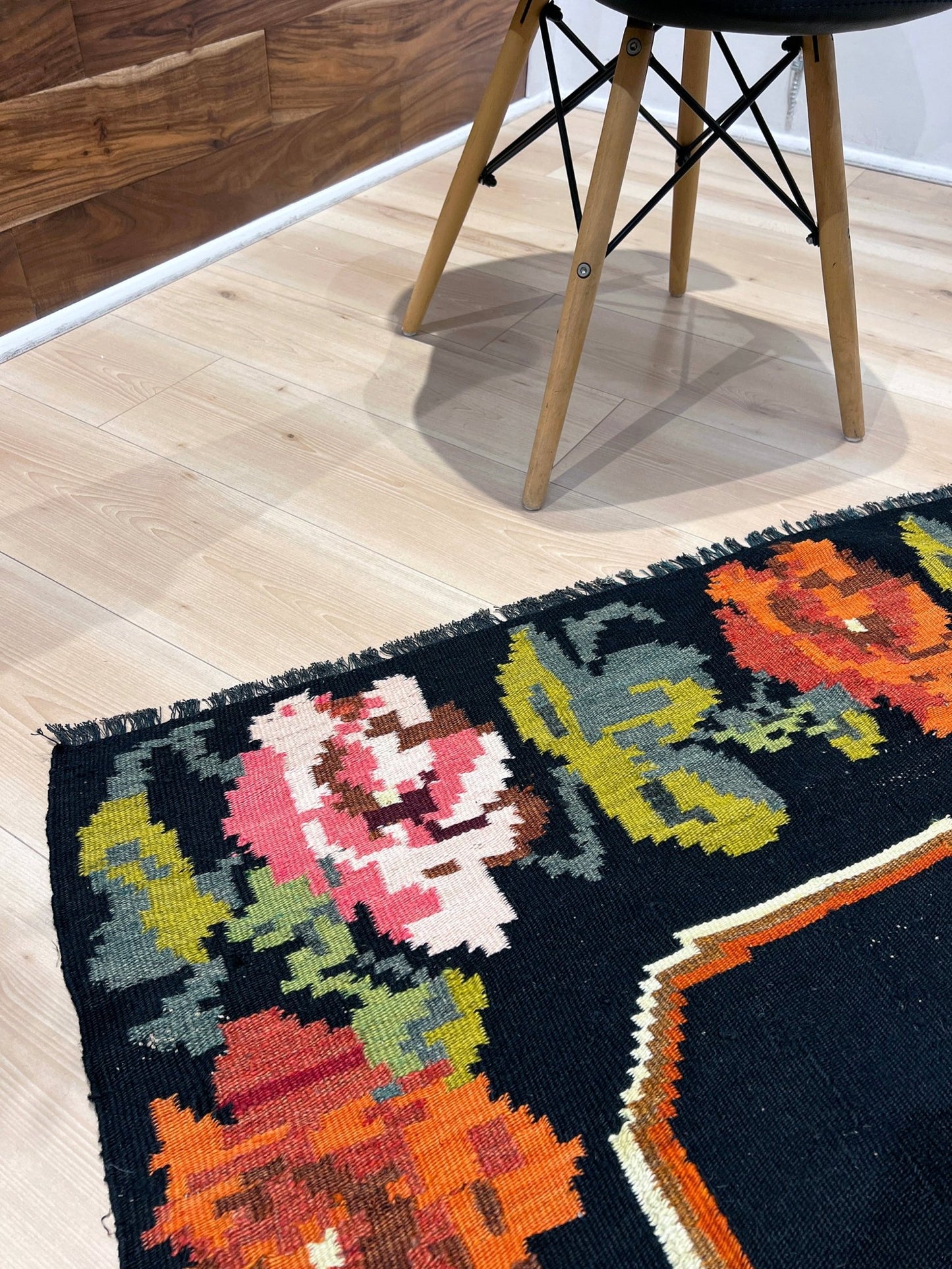 Rose kilim rug shop san francisco bay area. Handmade wool flatweave rug shop. 