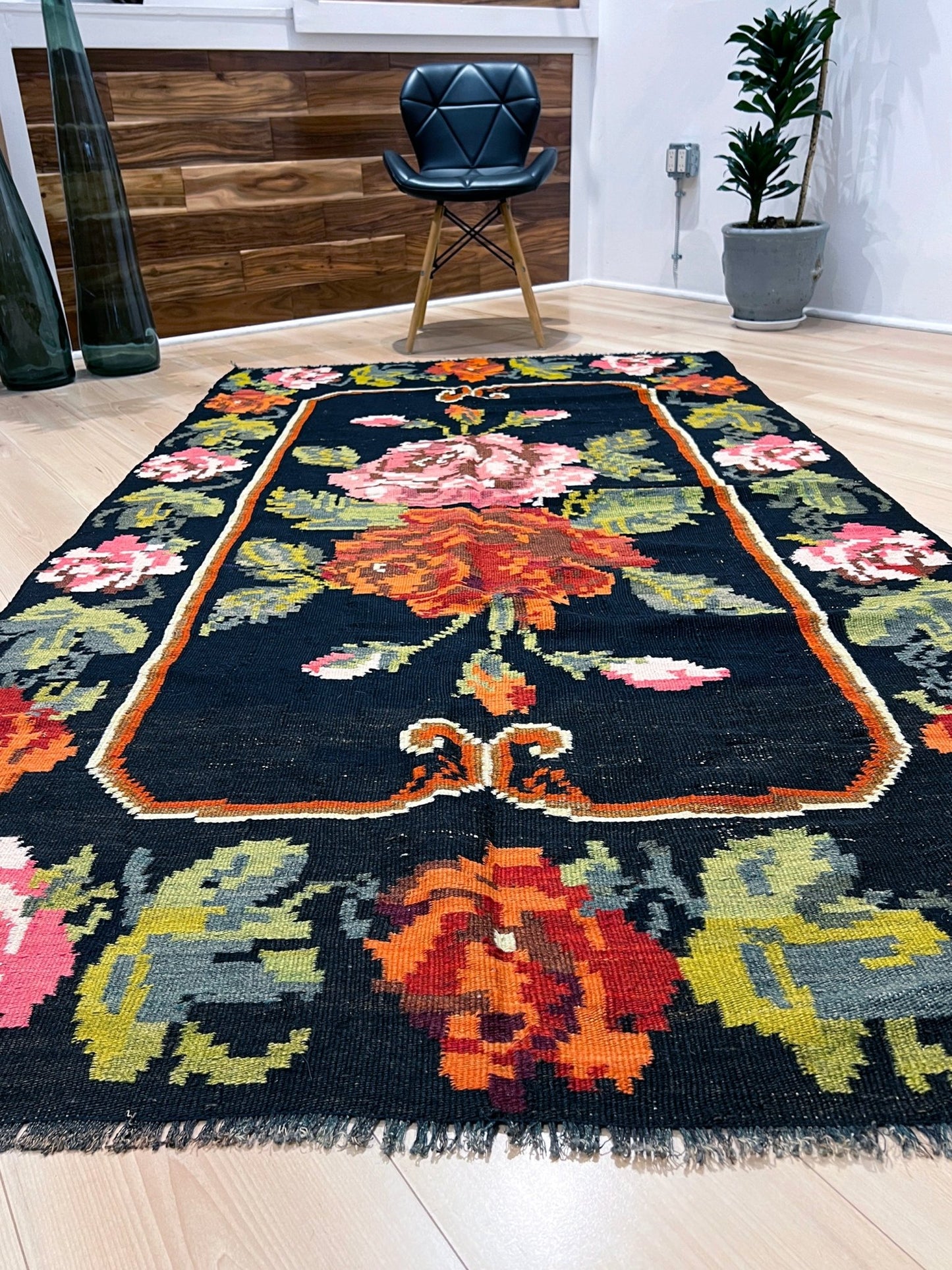 Rose kilim rug shop san francisco bay area. Handmade wool flatweave rug shop. 