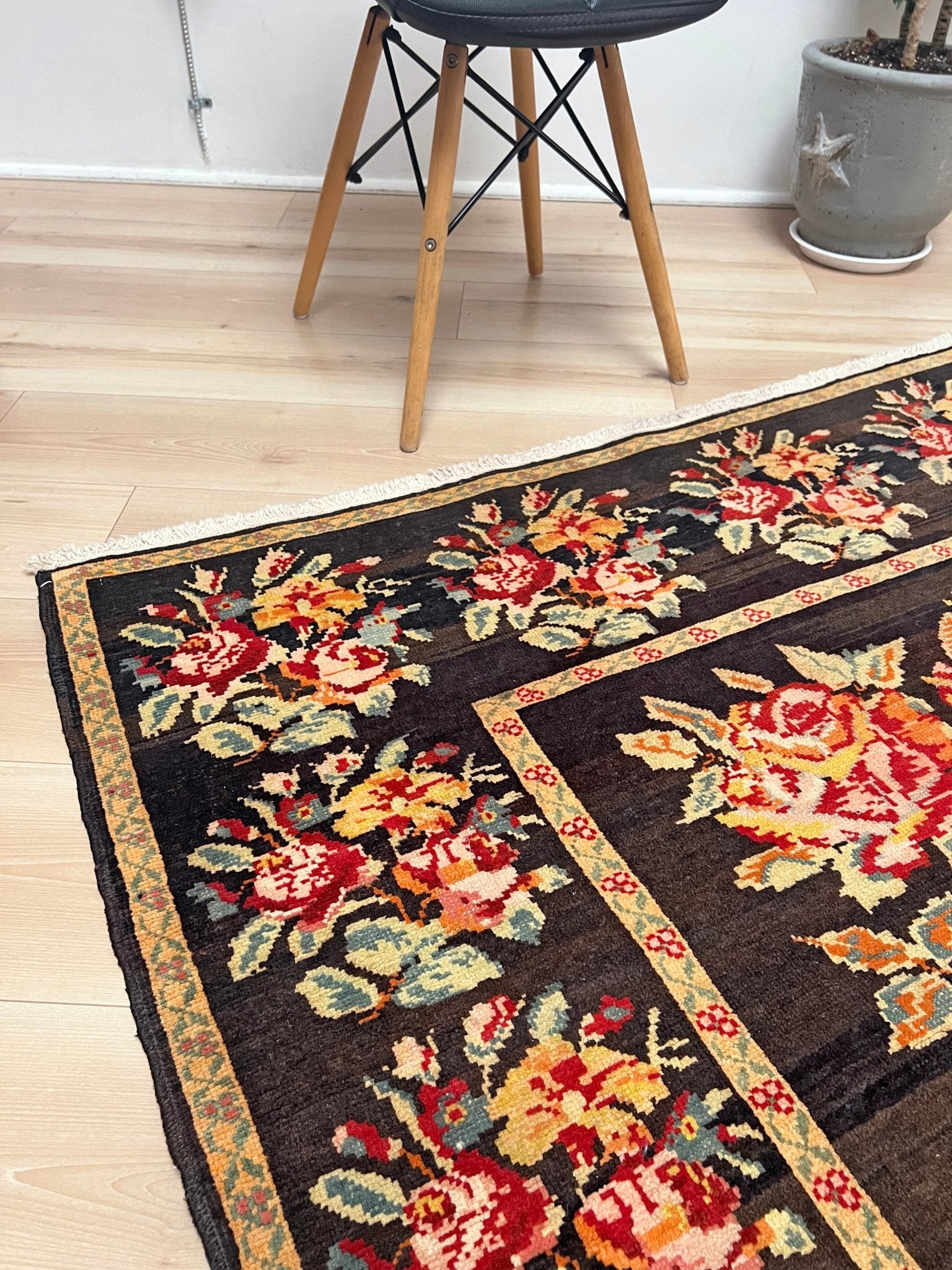 KARABAGH armenian vintage Scatter rug. Oriental rug shop san francisco bay area. Buy handmade wool rug online free shipping