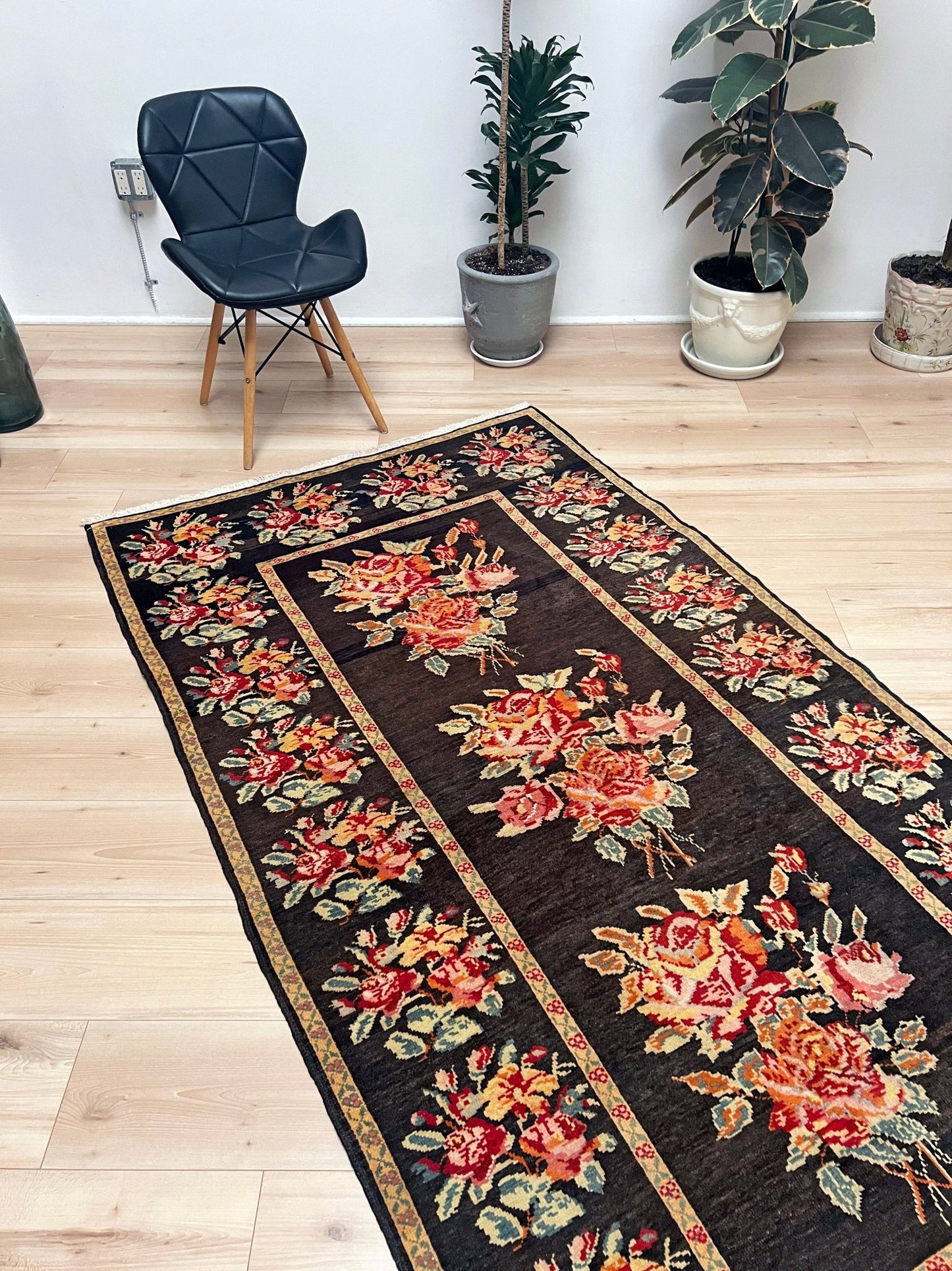 KARABAGH armenian vintage Scatter rug. Oriental rug shop san francisco bay area. Buy handmade wool rug online free shipping