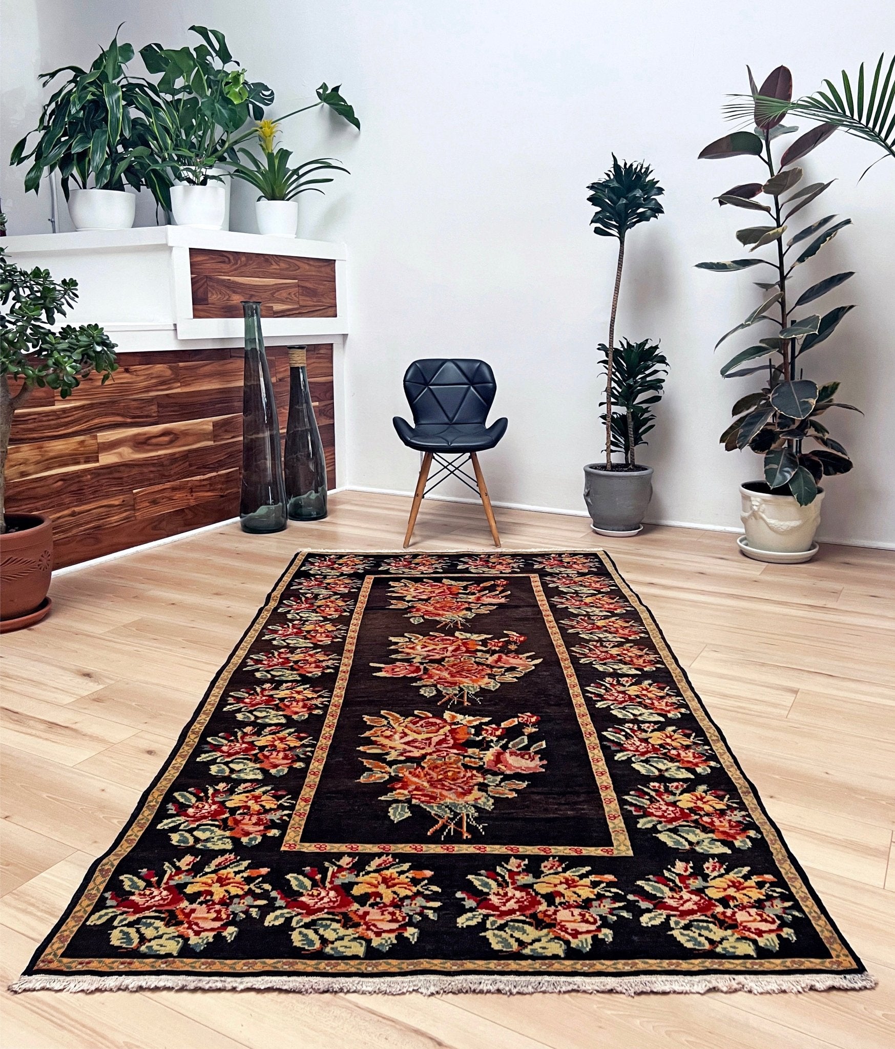 KARABAGH armenian vintage Scatter rug. Oriental rug shop san francisco bay area. Buy handmade wool rug online free shipping