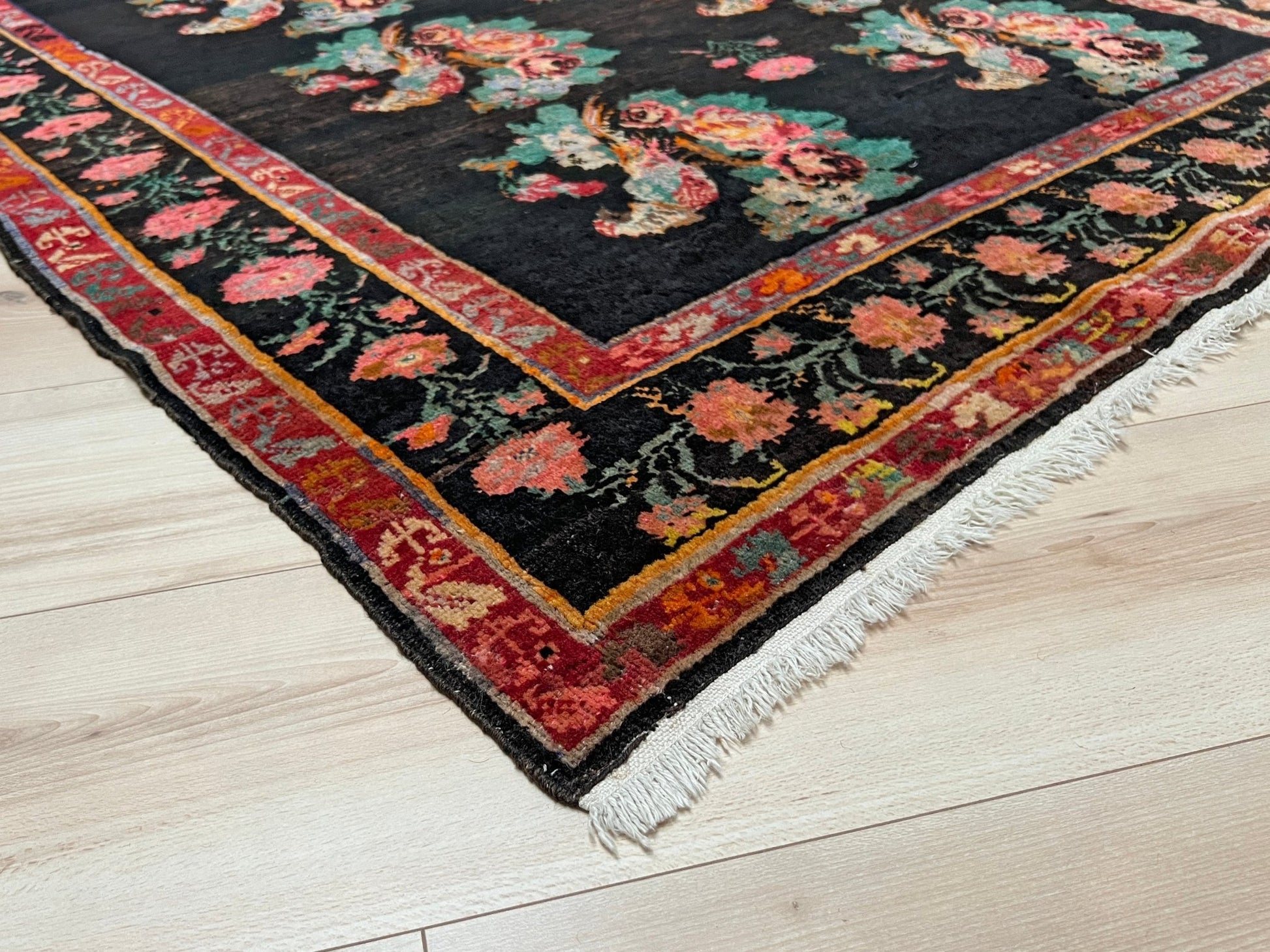 KARABAGH armenian vintage Scatter rug. Oriental rug shop san francisco bay area. Buy handmade wool rug online free shipping