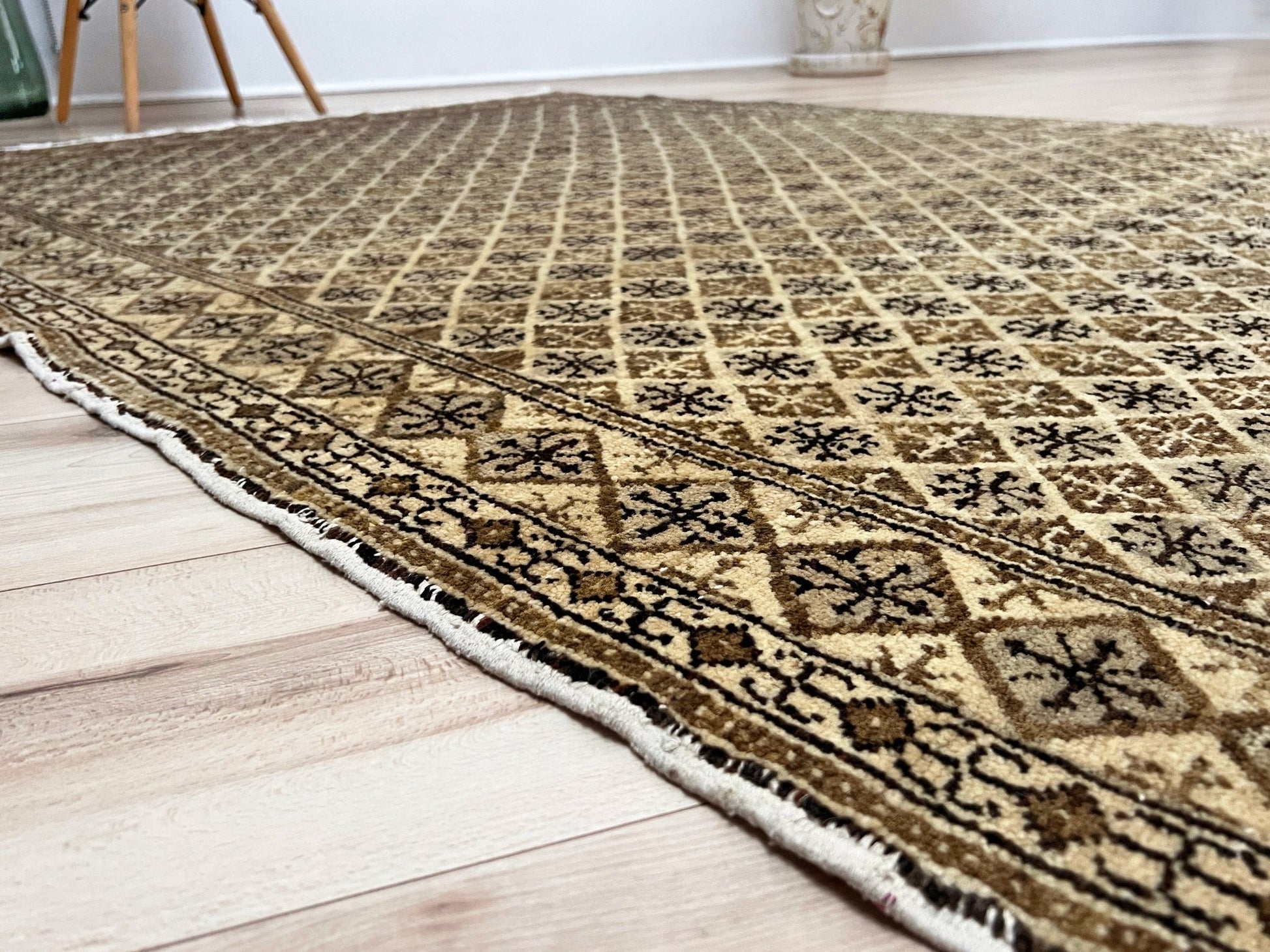 kayseri handmade wool small turkish rug for living room, bedroom. Rug shop san francisco bay area. Oriental rug shop