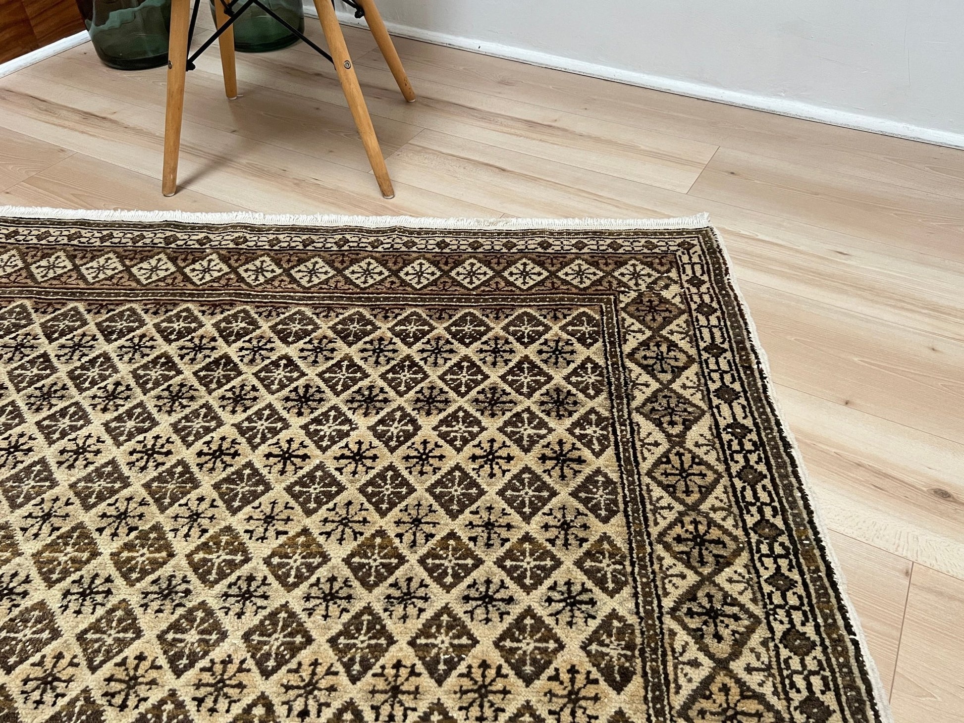 kayseri handmade wool small turkish rug for living room, bedroom. Rug shop san francisco bay area. Oriental rug shop