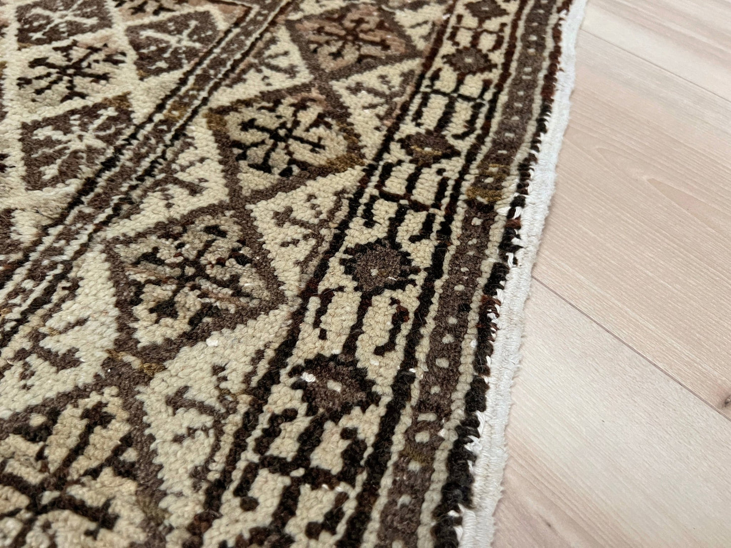 kayseri handmade wool small turkish rug for living room, bedroom. Rug shop san francisco bay area. Oriental rug shop