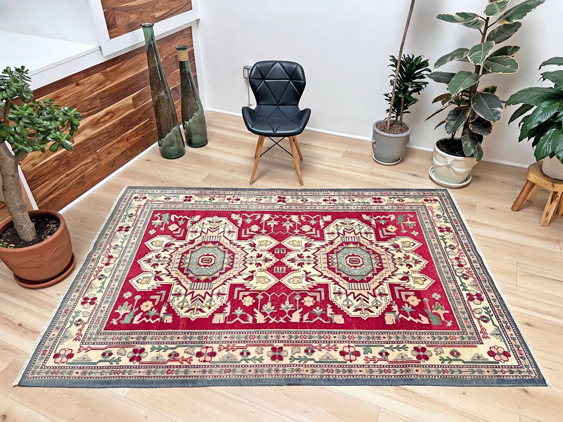 Vintage caucasian handmade rug. 5x7 scatter wool rug Oriental rug shop san francisco bay area. Buy vintage rug online