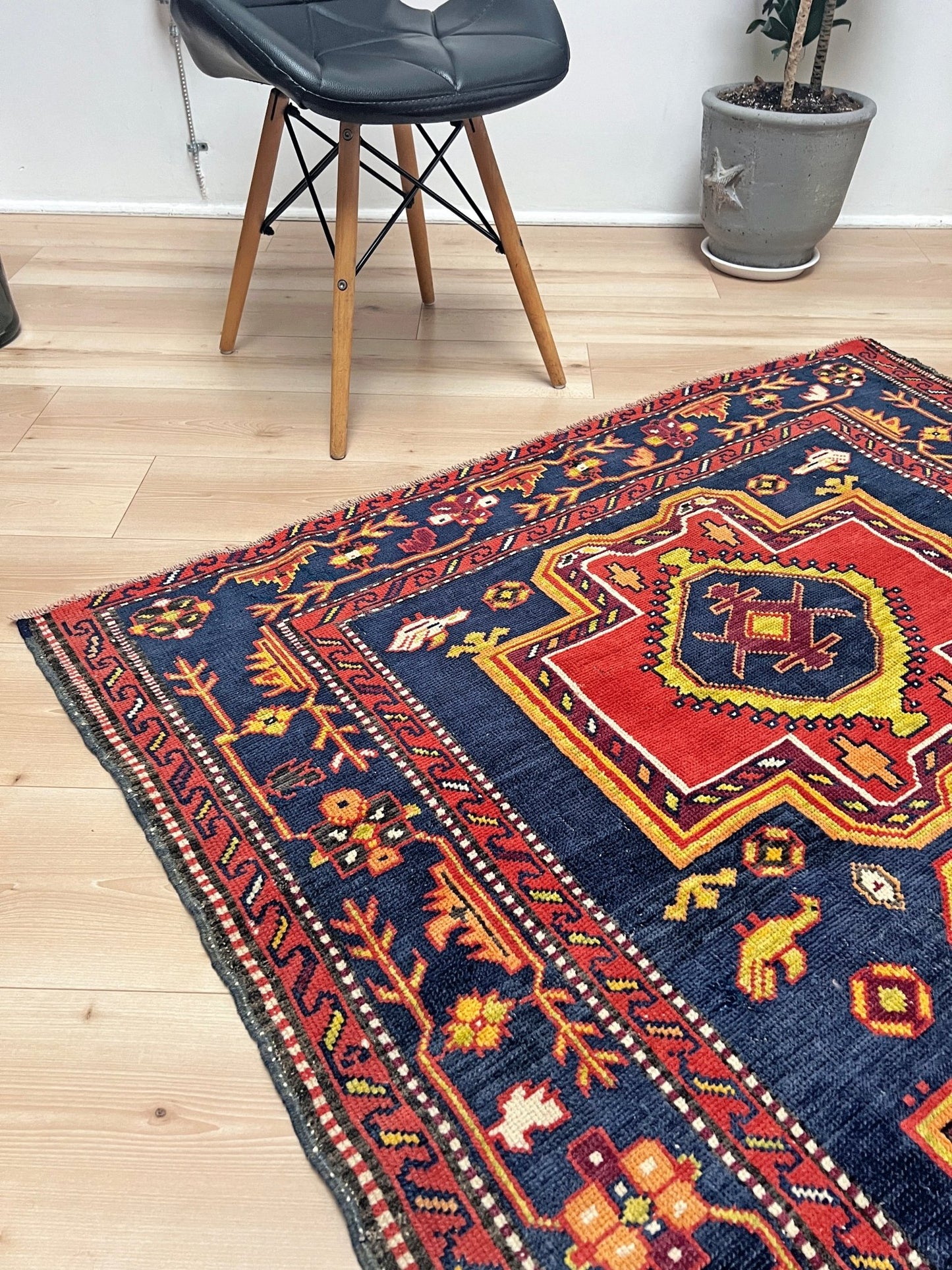 Derbend Caucasian vintage small Scatter handmade rug. Oriental rug shop San francisco bay area. Buy rug online free shipping