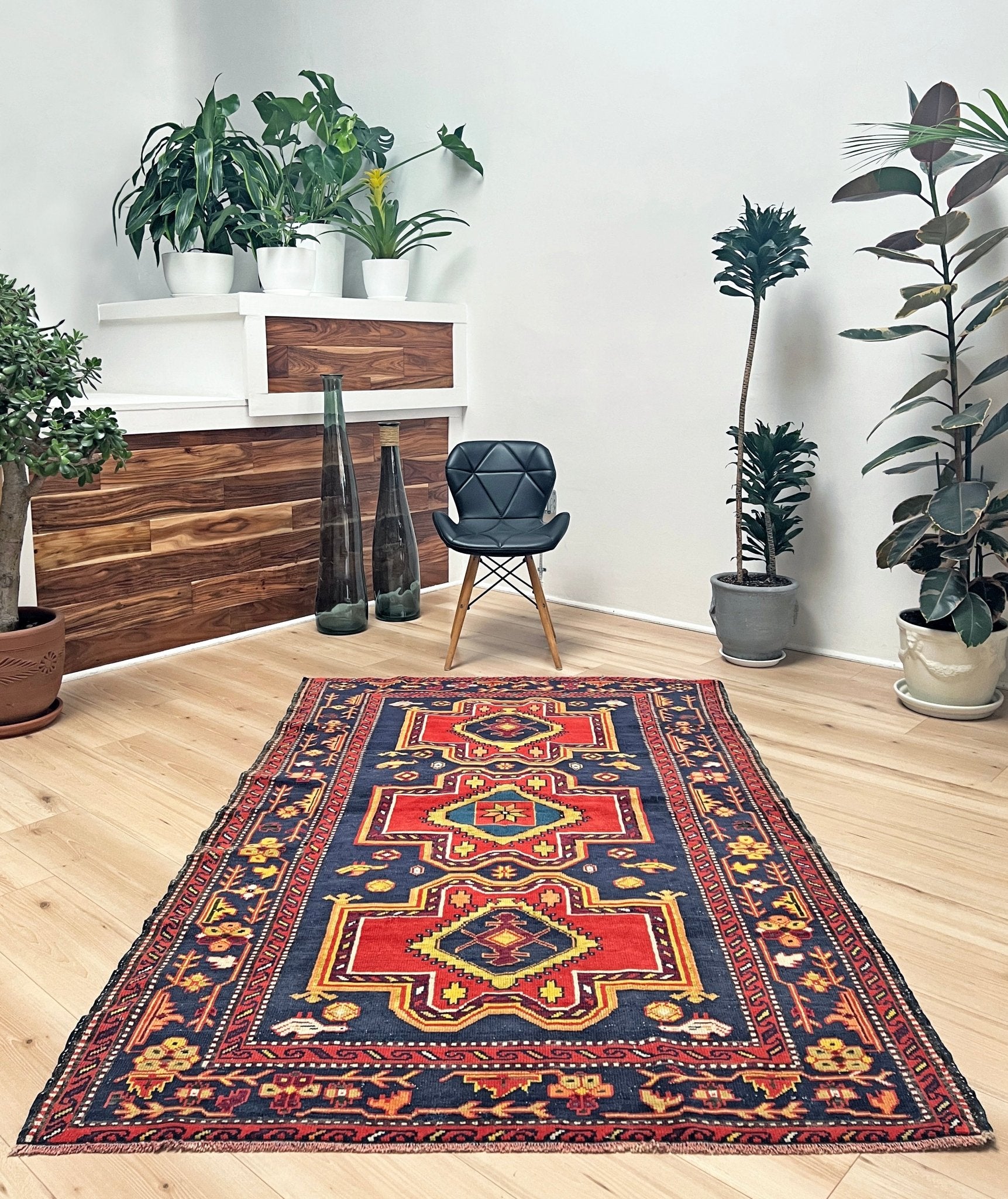 Derbend Caucasian vintage small Scatter handmade rug. Oriental rug shop San francisco bay area. Buy rug online free shipping