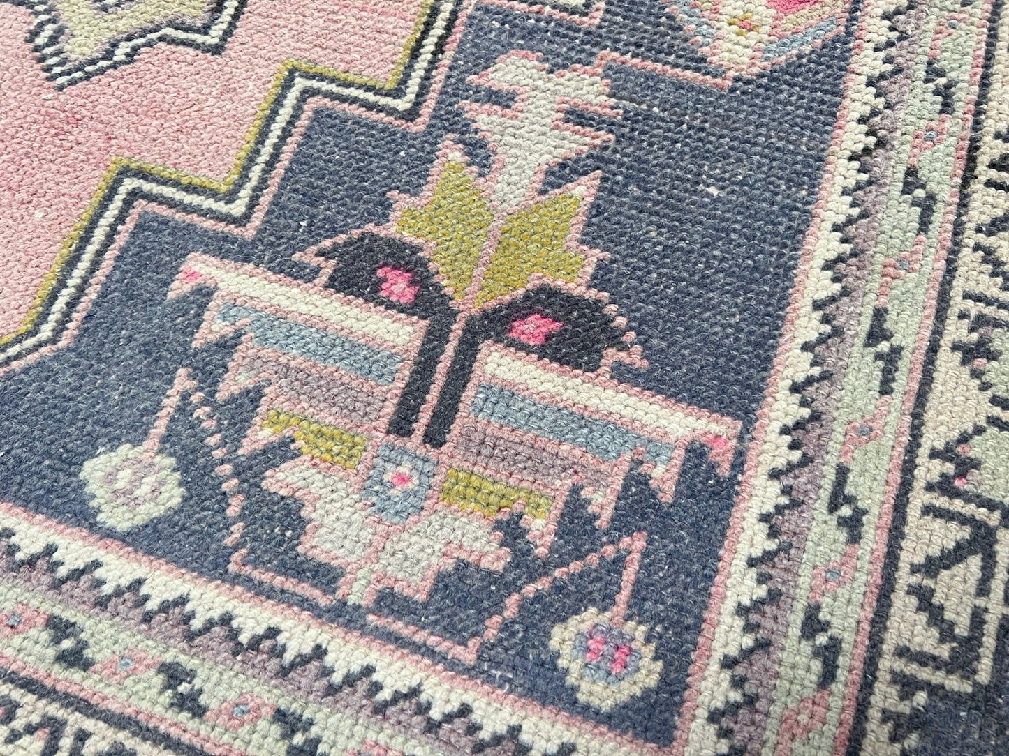 Vİntage turkish rug shop san francisco bay area. Pink wide runner rug. Buy turkish rug shop online. Free shipping USA Canada.