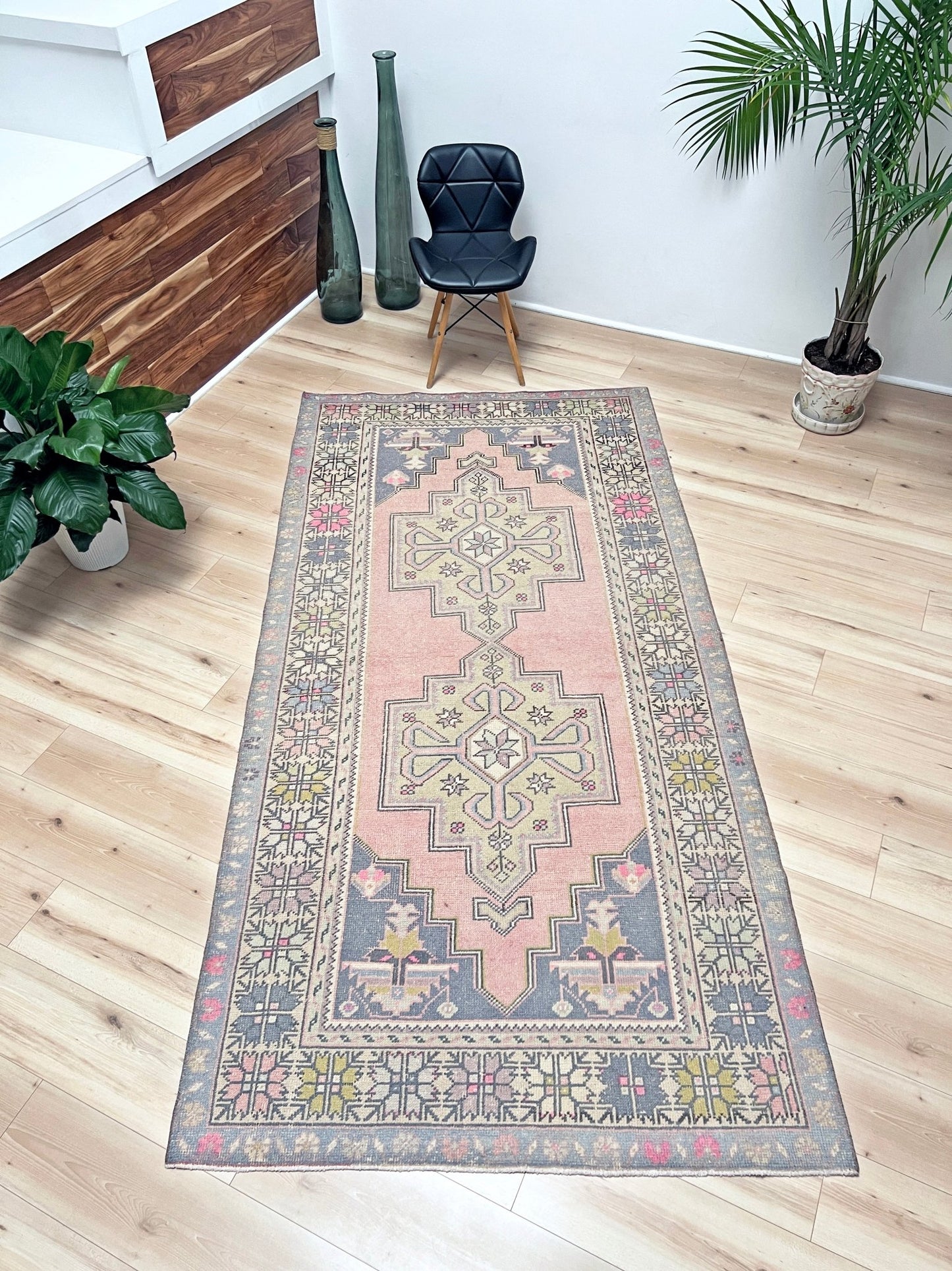 Vİntage turkish rug shop san francisco bay area. Pink wide runner rug. Buy turkish rug shop online. Free shipping USA Canada.