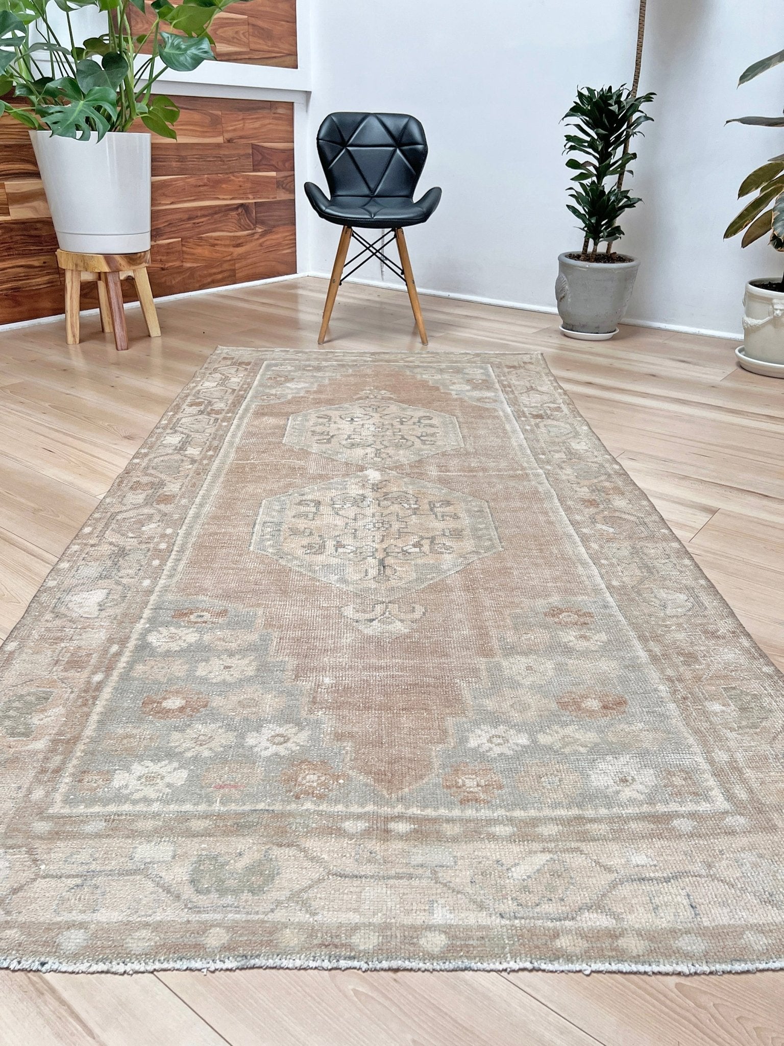 Vintage Turkish rug shop san francisco bay area. Handmade wool runner rug. Oriental rug shop palo alto. Mted rug in living room setting, soft rug, California, rug store, local shop, modern rug, earth colors, muted rug