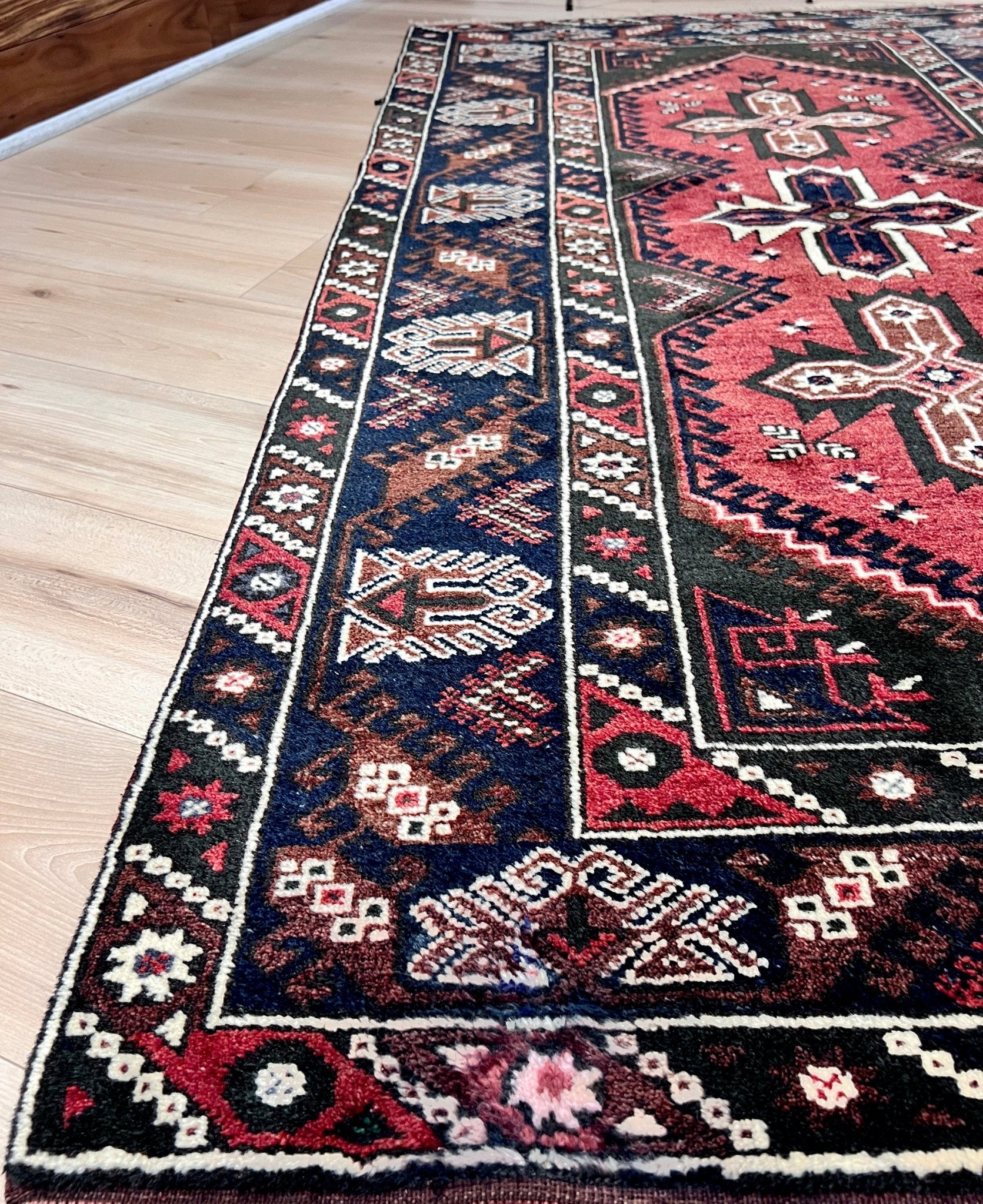 Dosemealti vintage turkish rug shop San Francisco Bay Area. 4x6 Scatter rug. Buy handmade oriental rug online