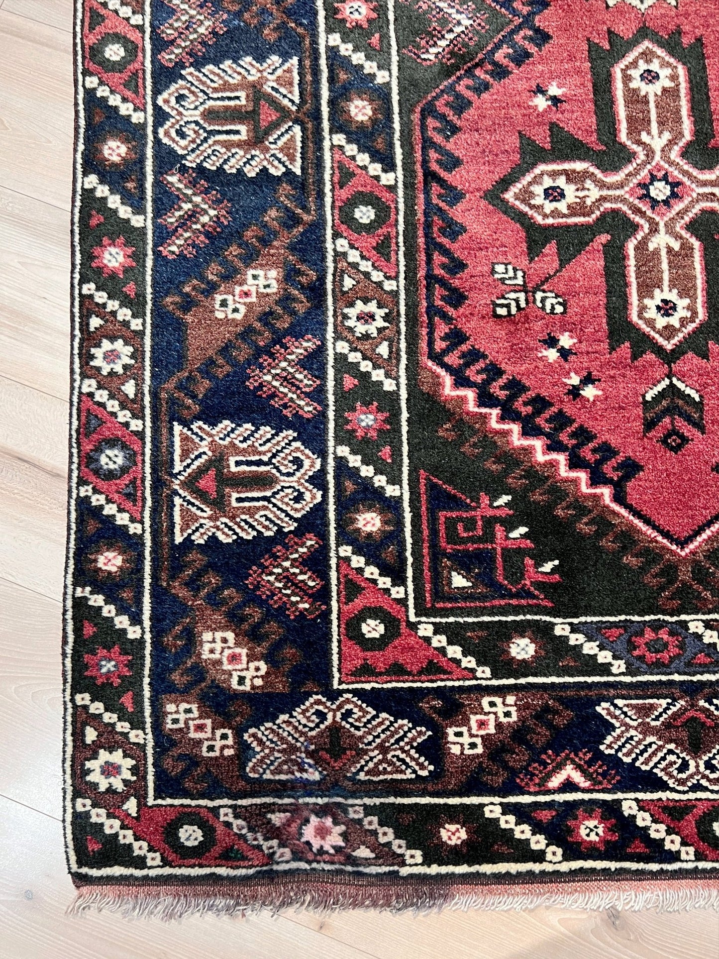 Dosemealti vintage turkish rug shop San Francisco Bay Area. 4x6 Scatter rug. Buy handmade oriental rug online