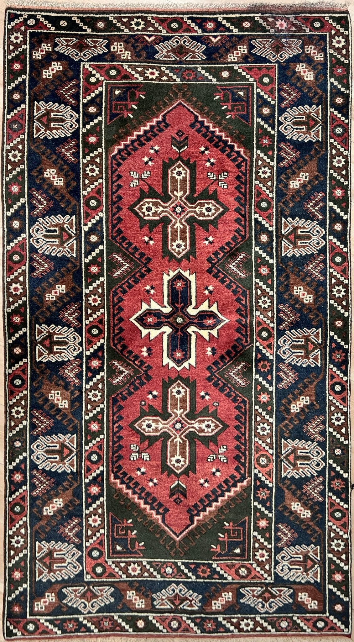 Dosemealti vintage turkish rug shop San Francisco Bay Area. 4x6 Scatter rug. Buy handmade oriental rug online