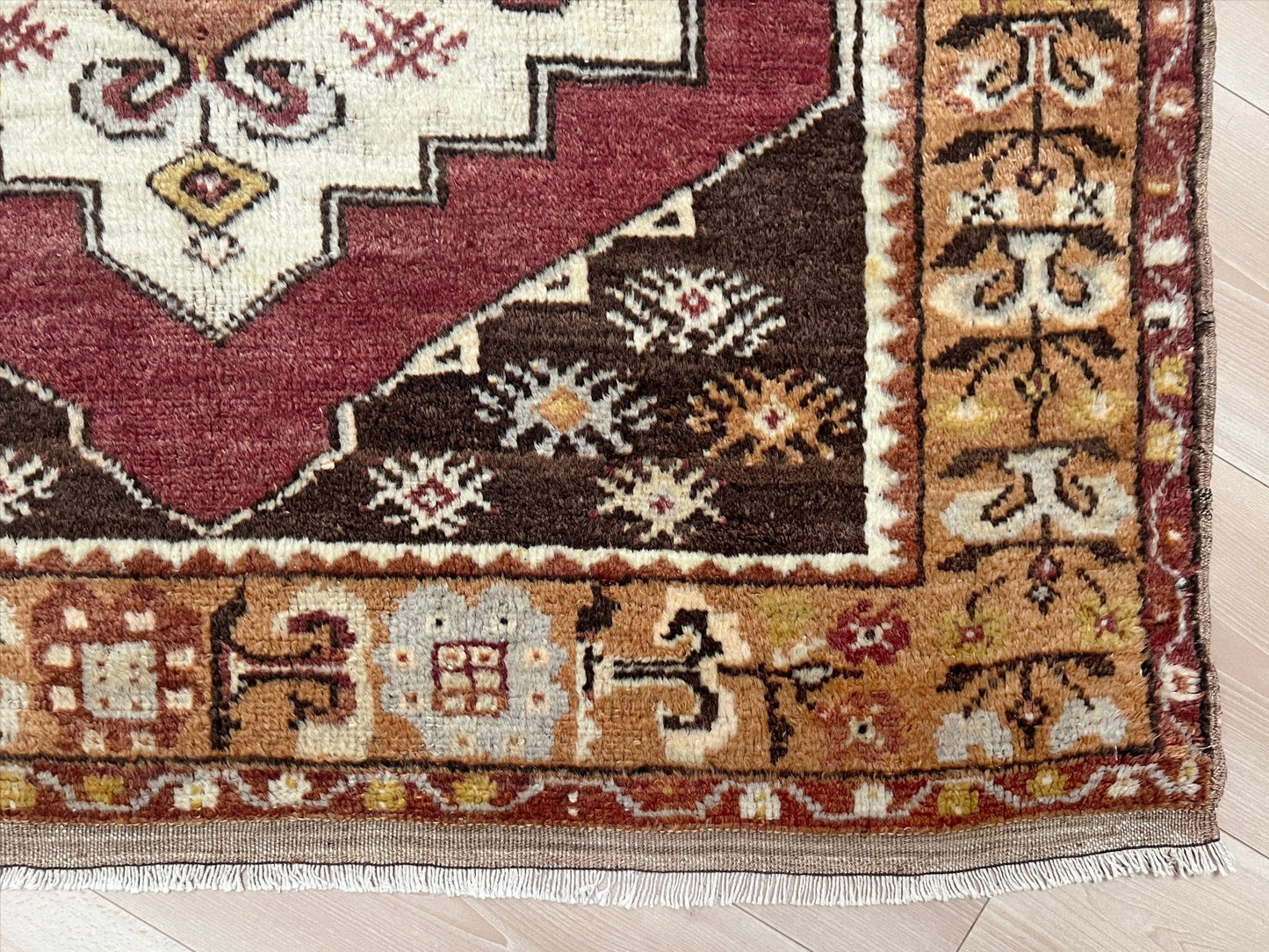 Maden vintage small turkish rug shop san francisco bay area. 3x5 handmade wool rug. Buy handmade rug online free shipping