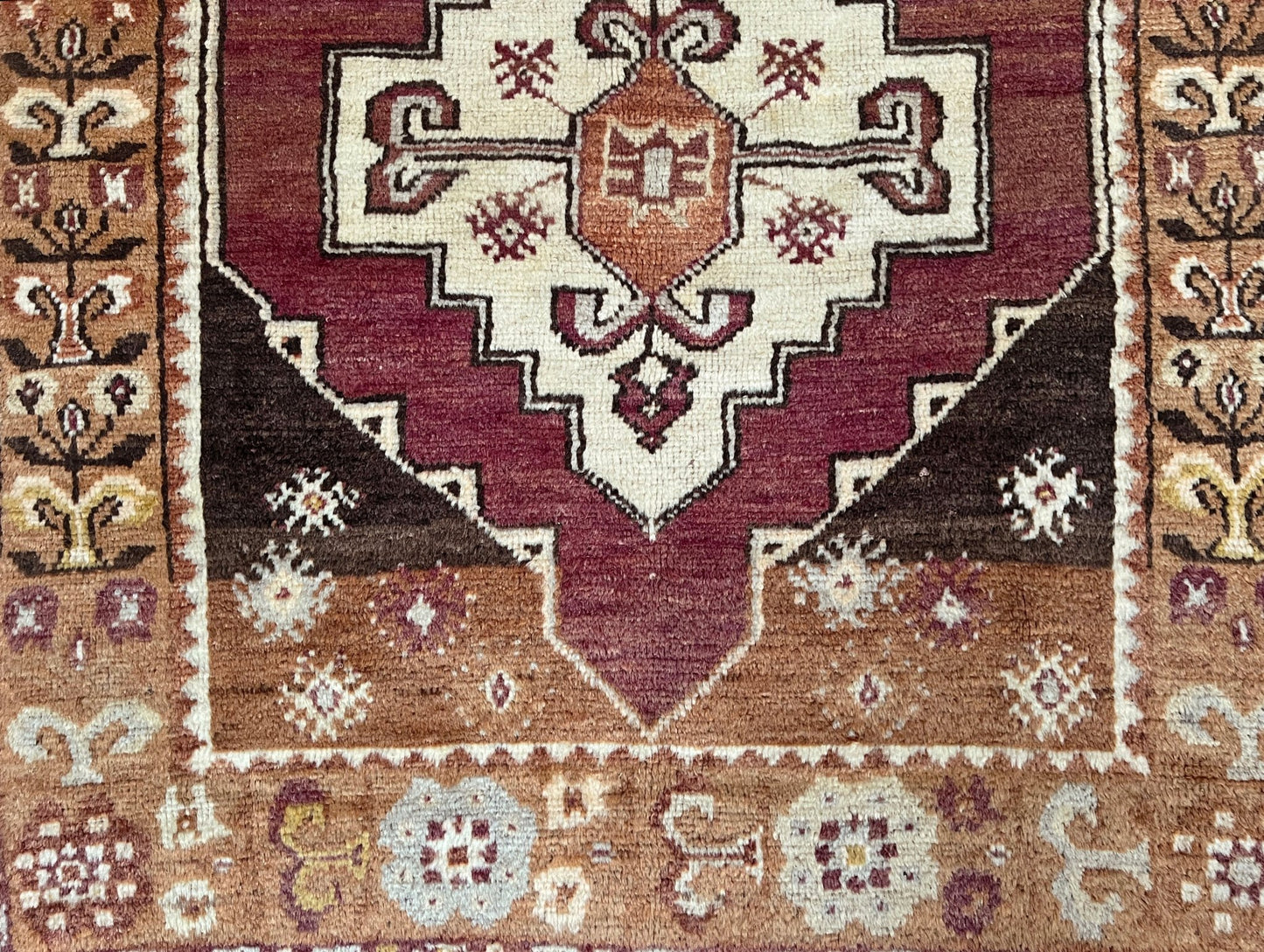 Maden vintage small turkish rug shop san francisco bay area. 3x5 handmade wool rug. Buy handmade rug online free shipping