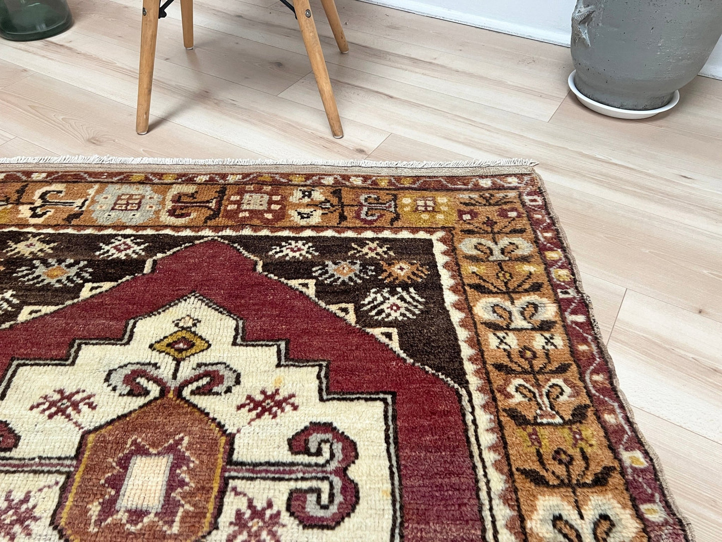 Maden vintage small turkish rug shop san francisco bay area. 3x5 handmade wool rug. Buy handmade rug online free shipping