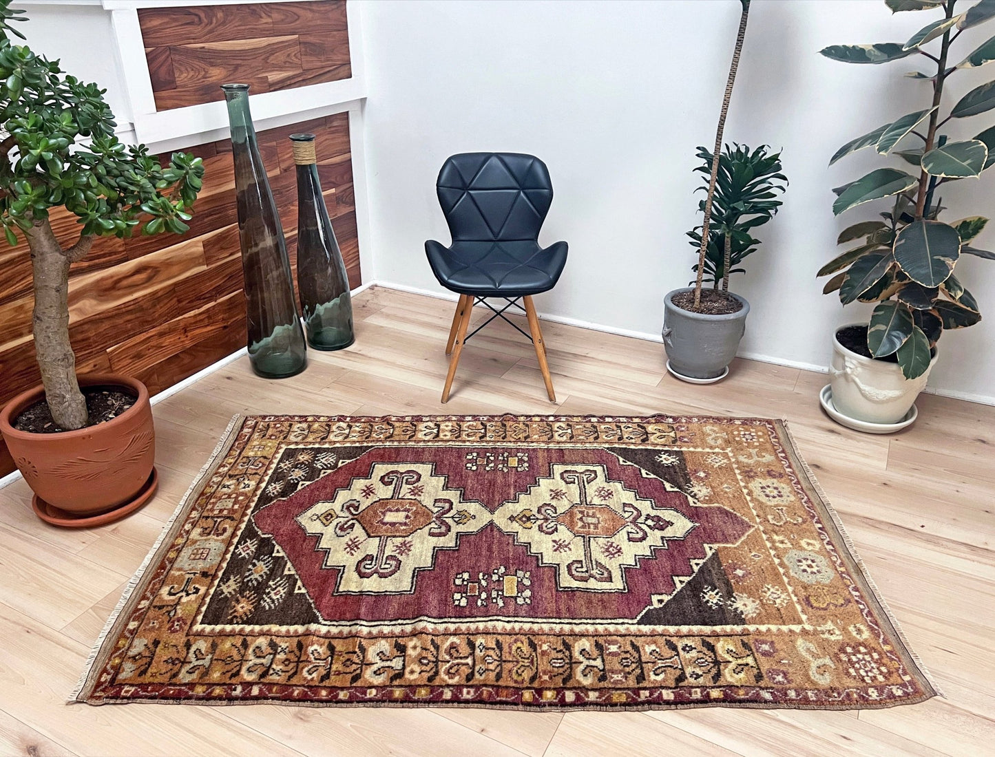 Maden vintage small turkish rug shop san francisco bay area. 3x5 handmade wool rug. Buy handmade rug online free shipping