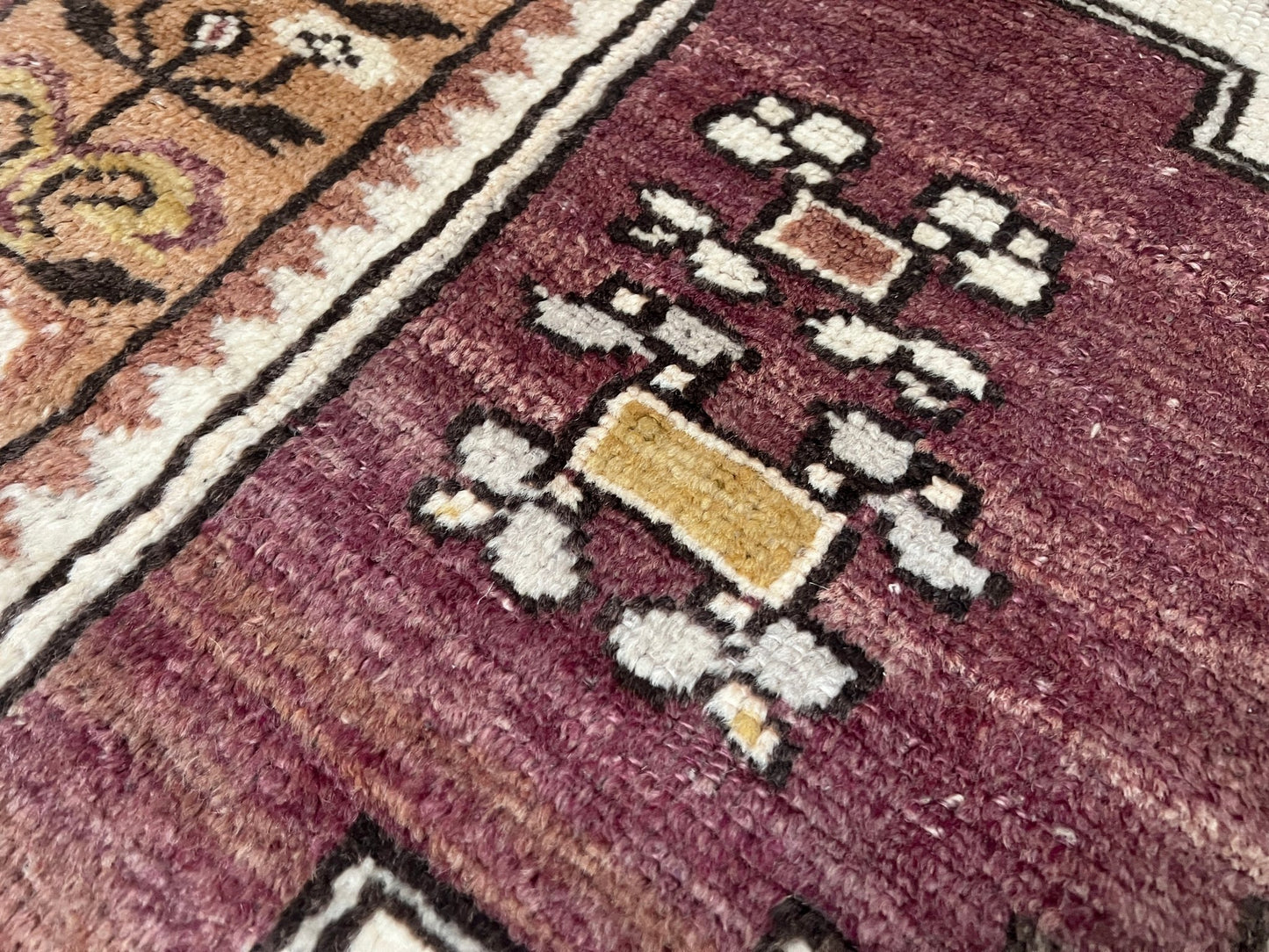 Maden vintage small turkish rug shop san francisco bay area. 3x5 handmade wool rug. Buy handmade rug online free shipping