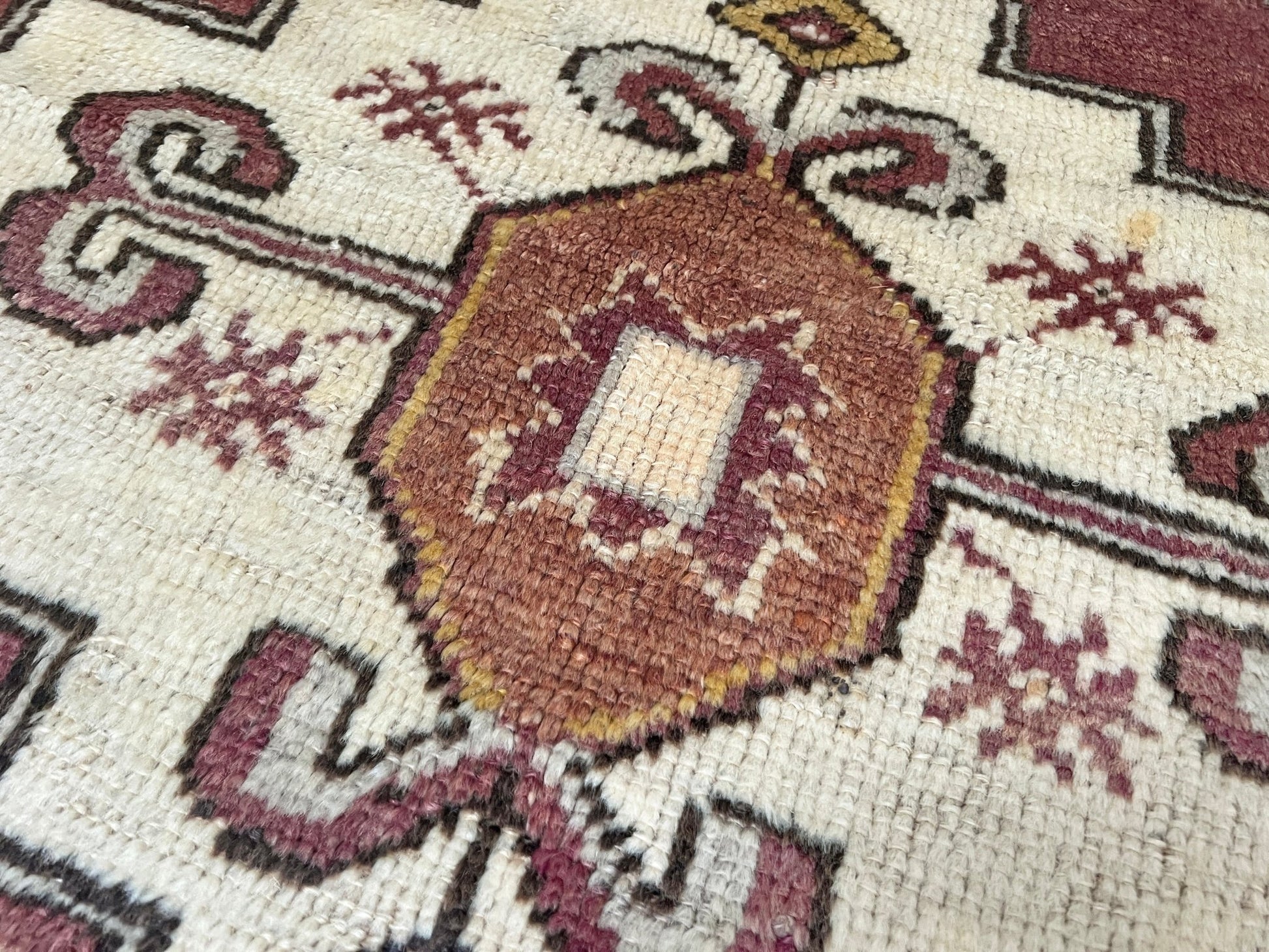 Maden vintage small turkish rug shop san francisco bay area. 3x5 handmade wool rug. Buy handmade rug online free shipping
