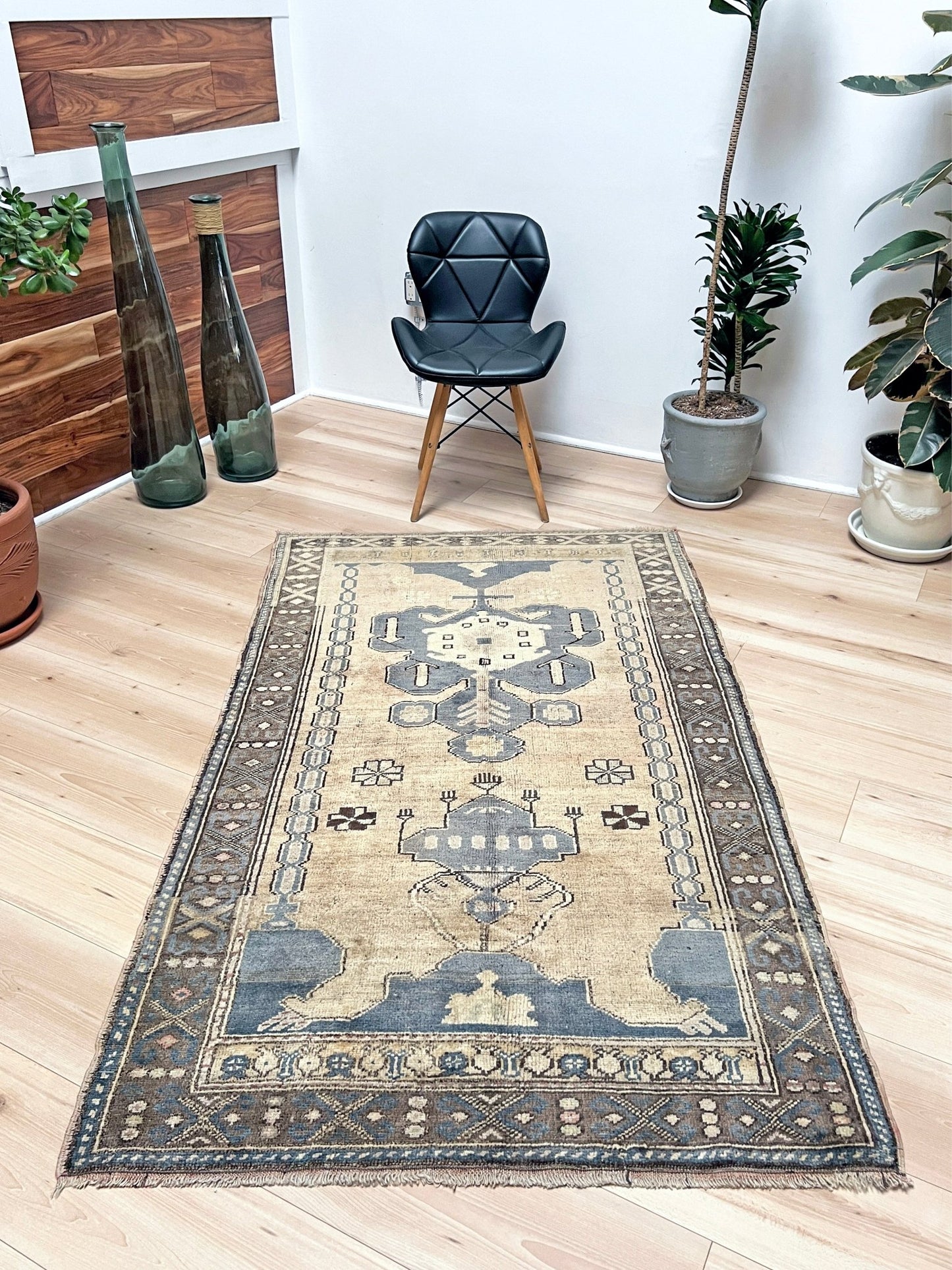 Konya muted Handmade wool small turkish rug shop san francisco bay area. Buy handmade rug online free shipping USA Canada.