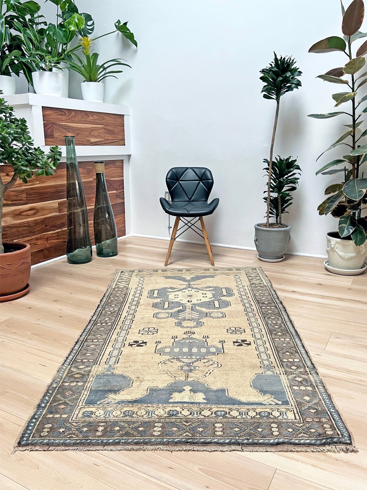 Konya muted Handmade wool small turkish rug shop san francisco bay area. Buy handmade rug online free shipping USA Canada.