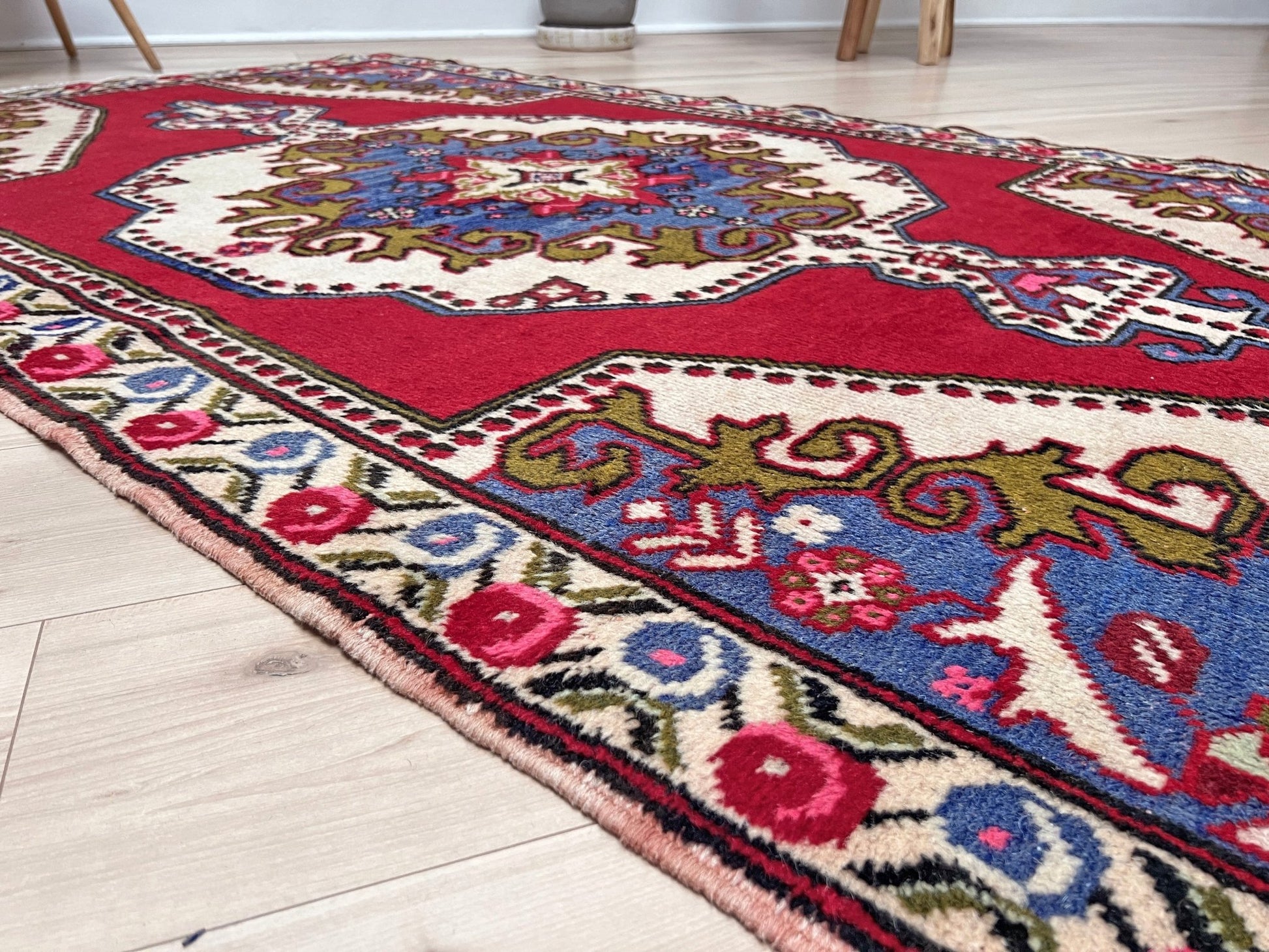 Maden vintage small turkish rug shop san francisco bay area. 3x5 handmade wool rug. Buy handmade rug online free shipping