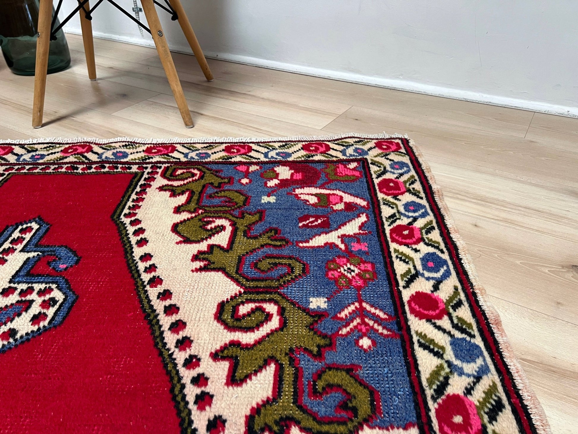 Maden vintage small turkish rug shop san francisco bay area. 3x5 handmade wool rug. Buy handmade rug online free shipping