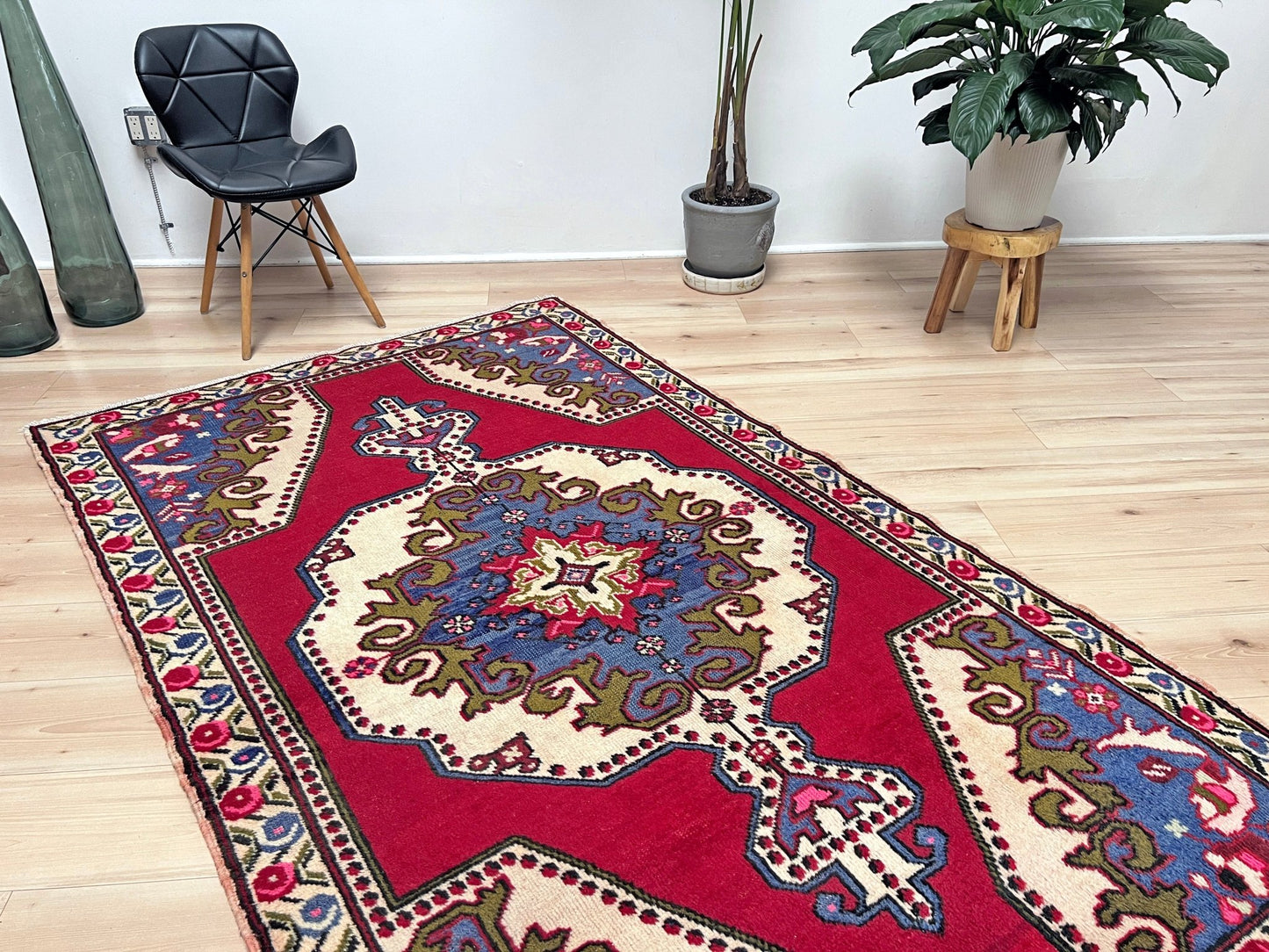 Maden vintage small turkish rug shop san francisco bay area. 3x5 handmade wool rug. Buy handmade rug online free shipping