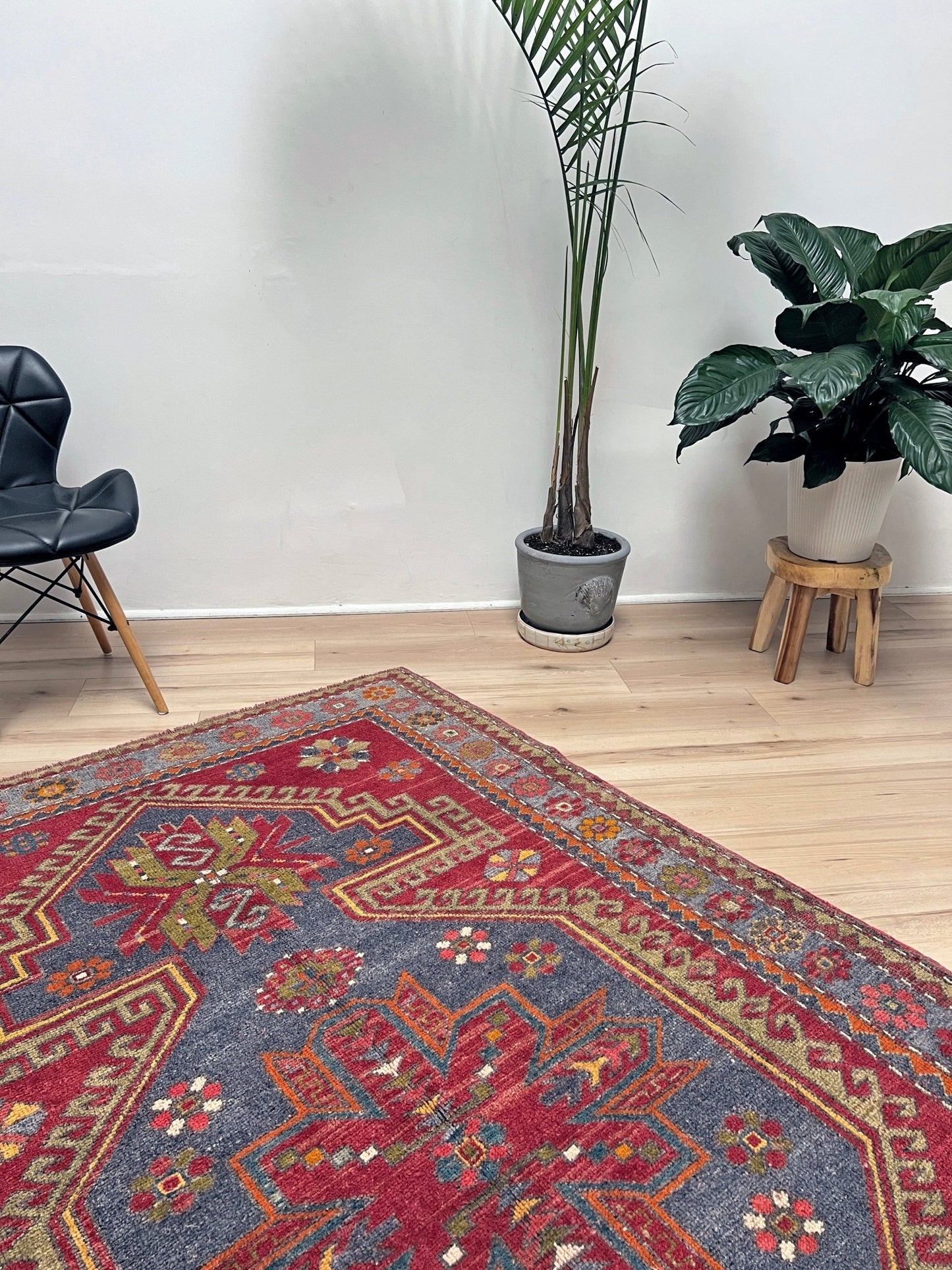 kazak caucasian vintage rug shop San francisco bay area. Rug store berkeley, palo alto. Buy handmade wool rug online