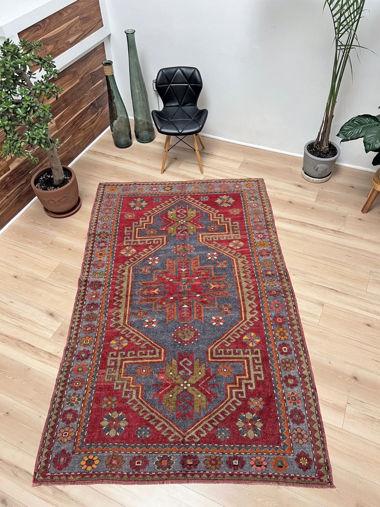 kazak caucasian vintage rug shop San francisco bay area. Rug store berkeley, palo alto. Buy handmade wool rug online