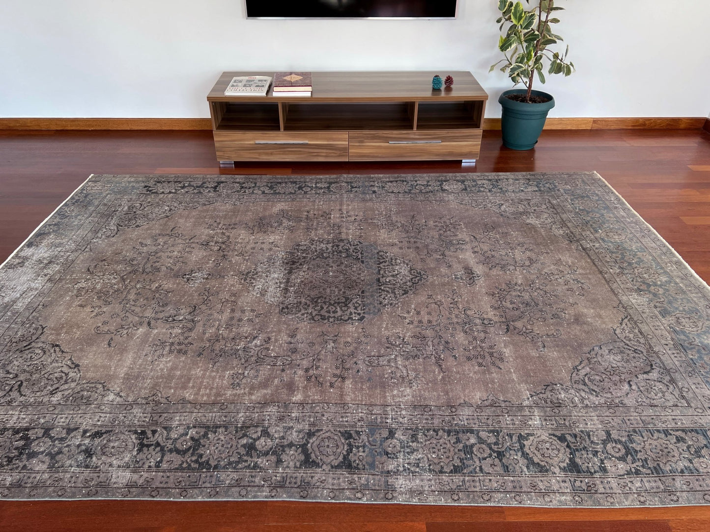 Affordable handmade modern rug san francisco bay area. Buy oriental rug online rug shopping free shipping to USA and Canada.