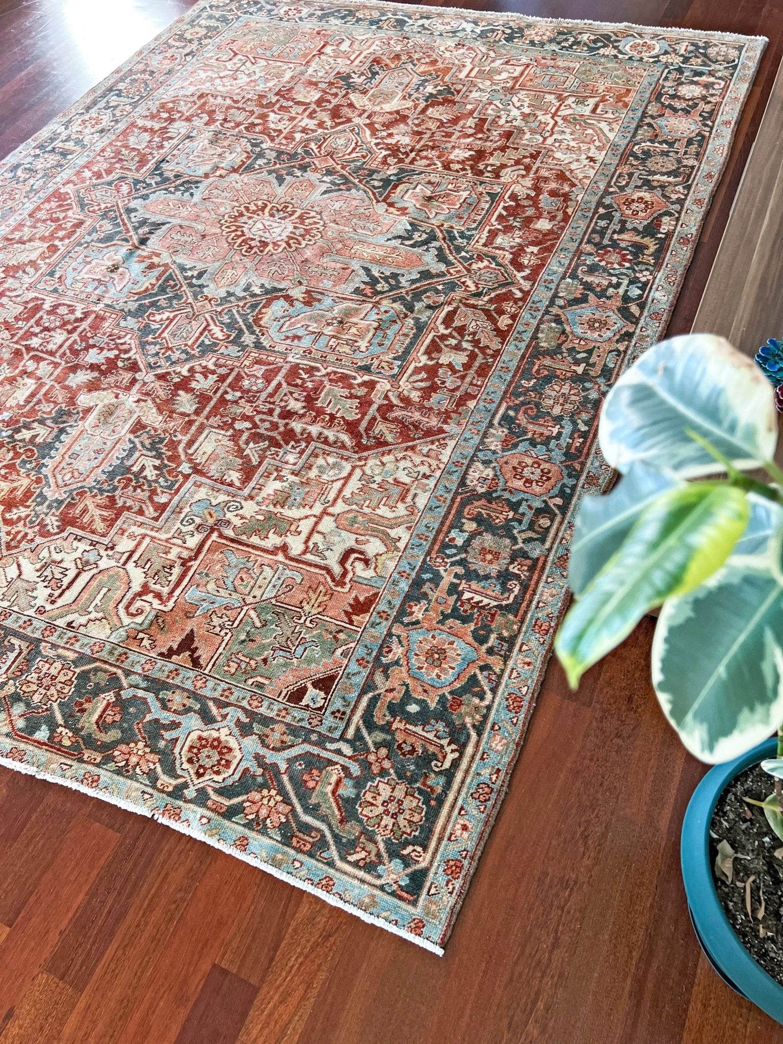 Large heriz persian area rug Oriental rug shop San francisco bay area. Buy oriental rug shop online free shipping