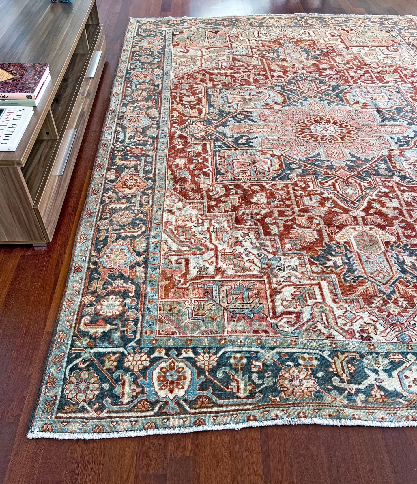 Large heriz persian area rug Oriental rug shop San francisco bay area. Buy oriental rug shop online free shipping