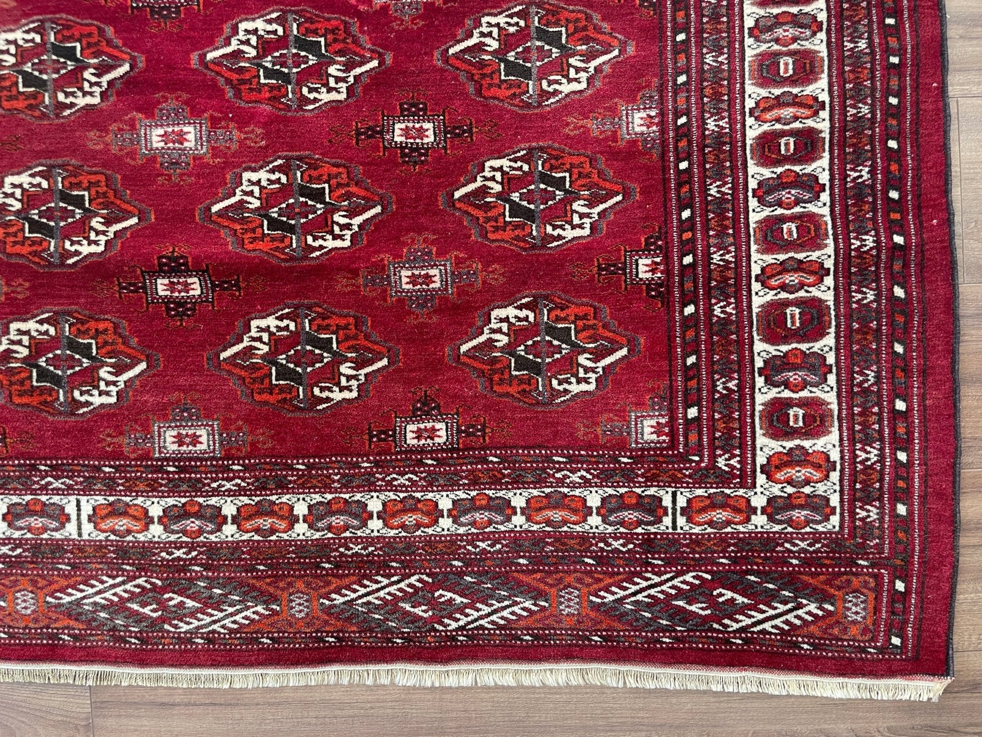 bukhara turkmen rug. Small vintage rug scatter rug Oriental rug shop San Francisco Bay area. Buy vintage rug shop online