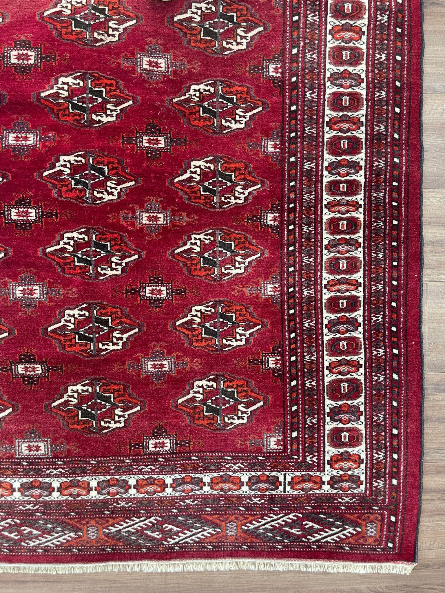 bukhara turkmen rug. Small vintage rug scatter rug Oriental rug shop San Francisco Bay area. Buy vintage rug shop online