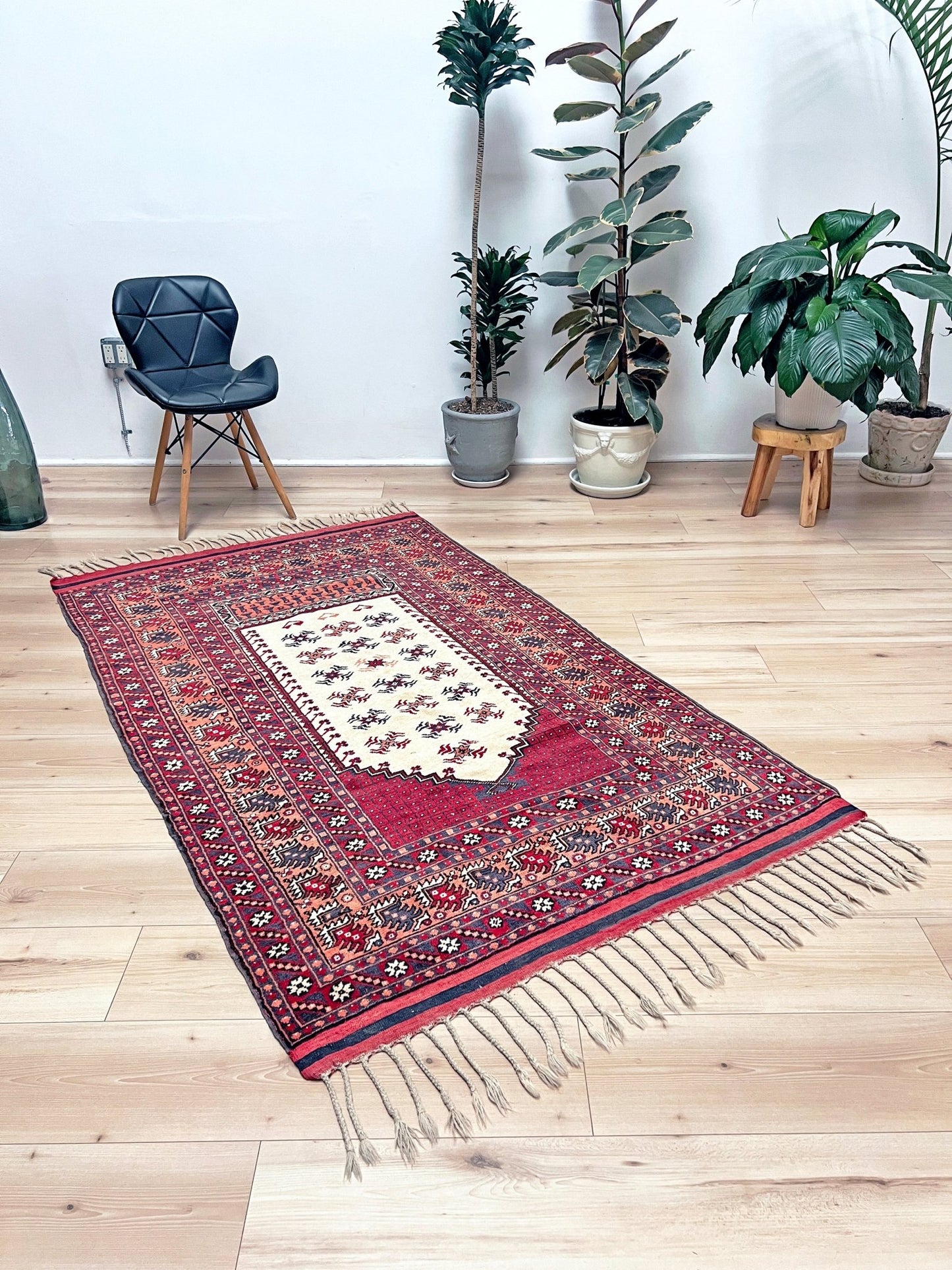 Yagcibedir vintage turkish prayer rug. Small 3x5 handmade wool rug rug shop san francisco bay area. Buy handmade rug online