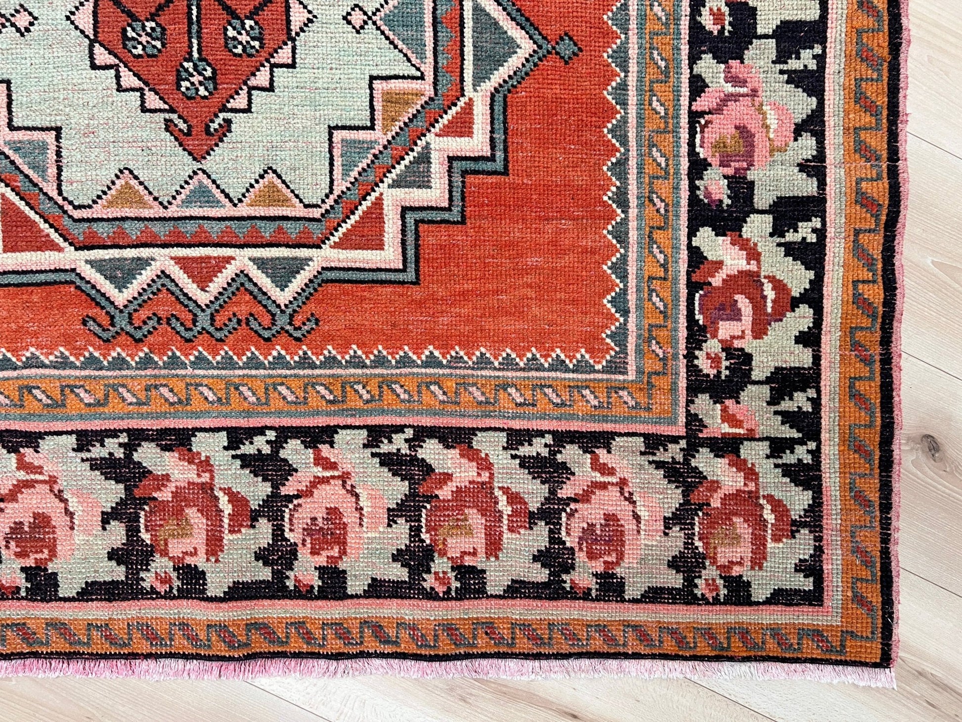 derbend karabagh caucasian rug. Oriental rug shop San Francisco Bay Area. Wide runner handmade wool rug. Buy rug online