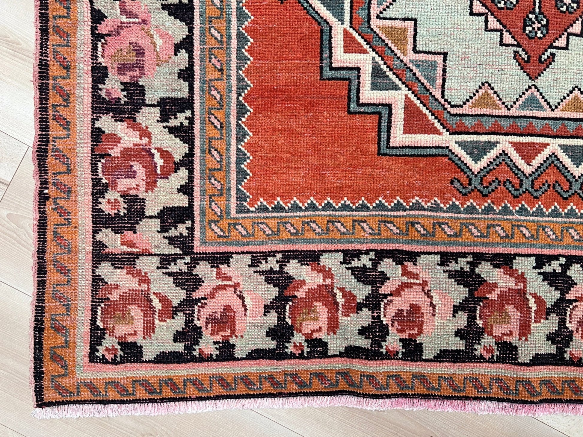 derbend karabagh caucasian rug. Oriental rug shop San Francisco Bay Area. Wide runner handmade wool rug. Buy rug online