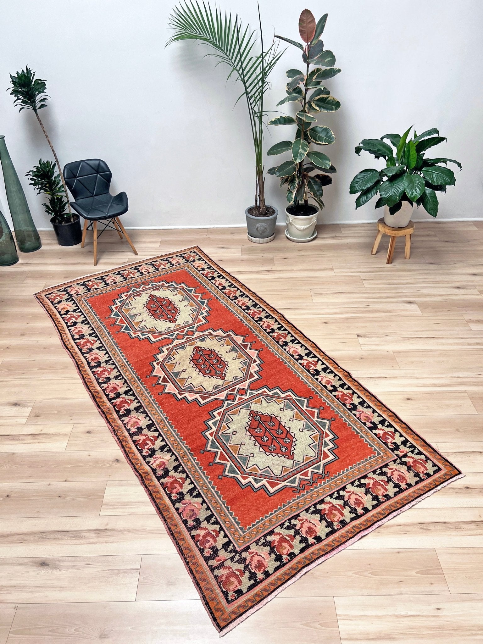 derbend karabagh caucasian rug. Oriental rug shop San Francisco Bay Area. Wide runner handmade wool rug. Buy rug online