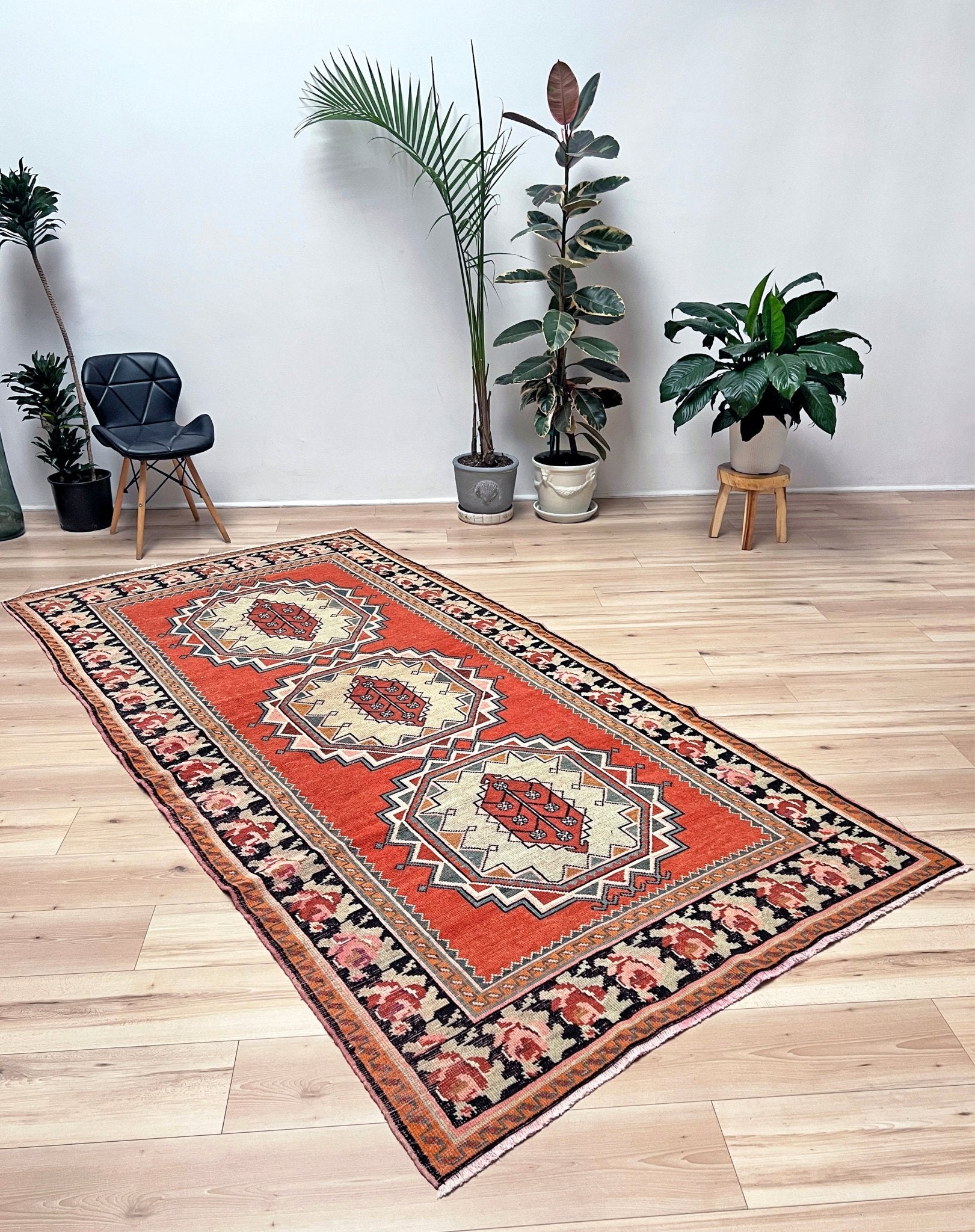 derbend karabagh caucasian rug. Oriental rug shop San Francisco Bay Area. Wide runner handmade wool rug. Buy rug online