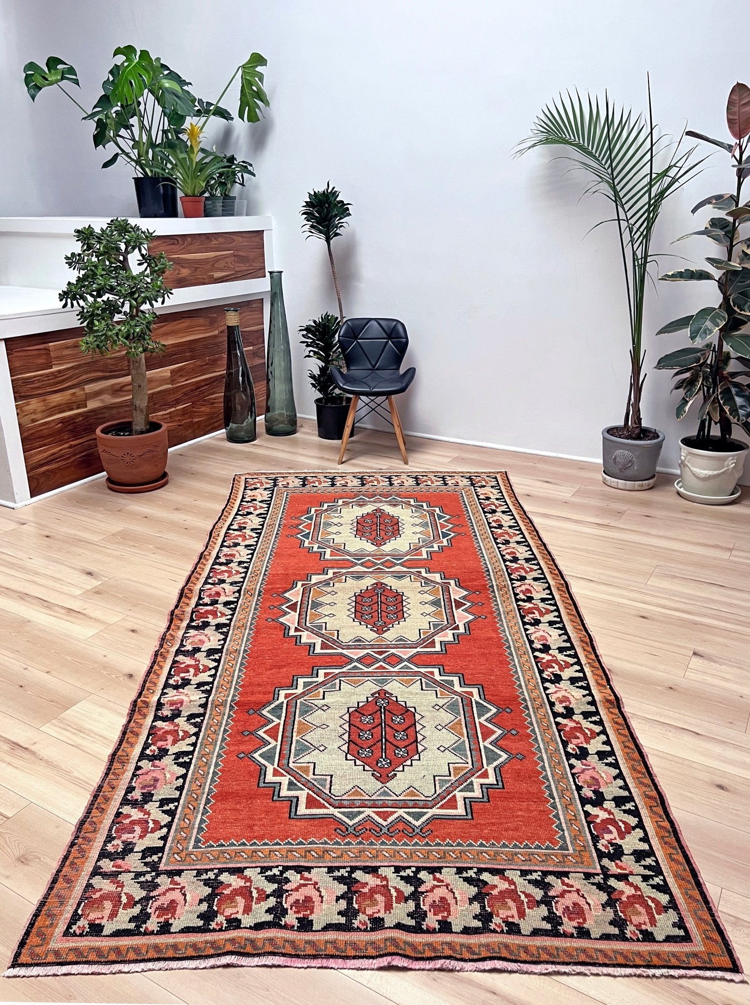 derbend karabagh caucasian rug. Oriental rug shop San Francisco Bay Area. Wide runner handmade wool rug. Buy rug online