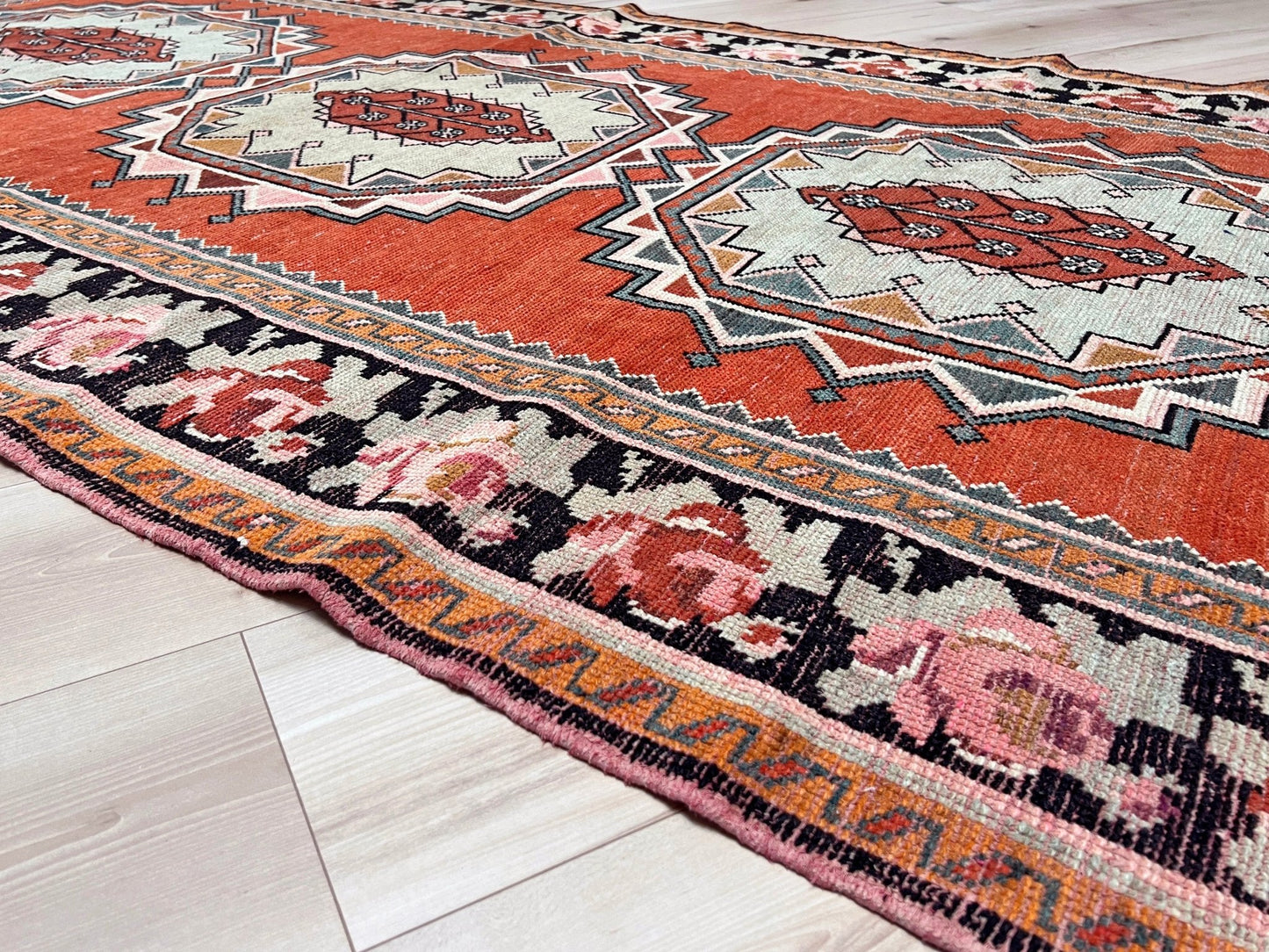 derbend karabagh caucasian rug. Oriental rug shop San Francisco Bay Area. Wide runner handmade wool rug. Buy rug online