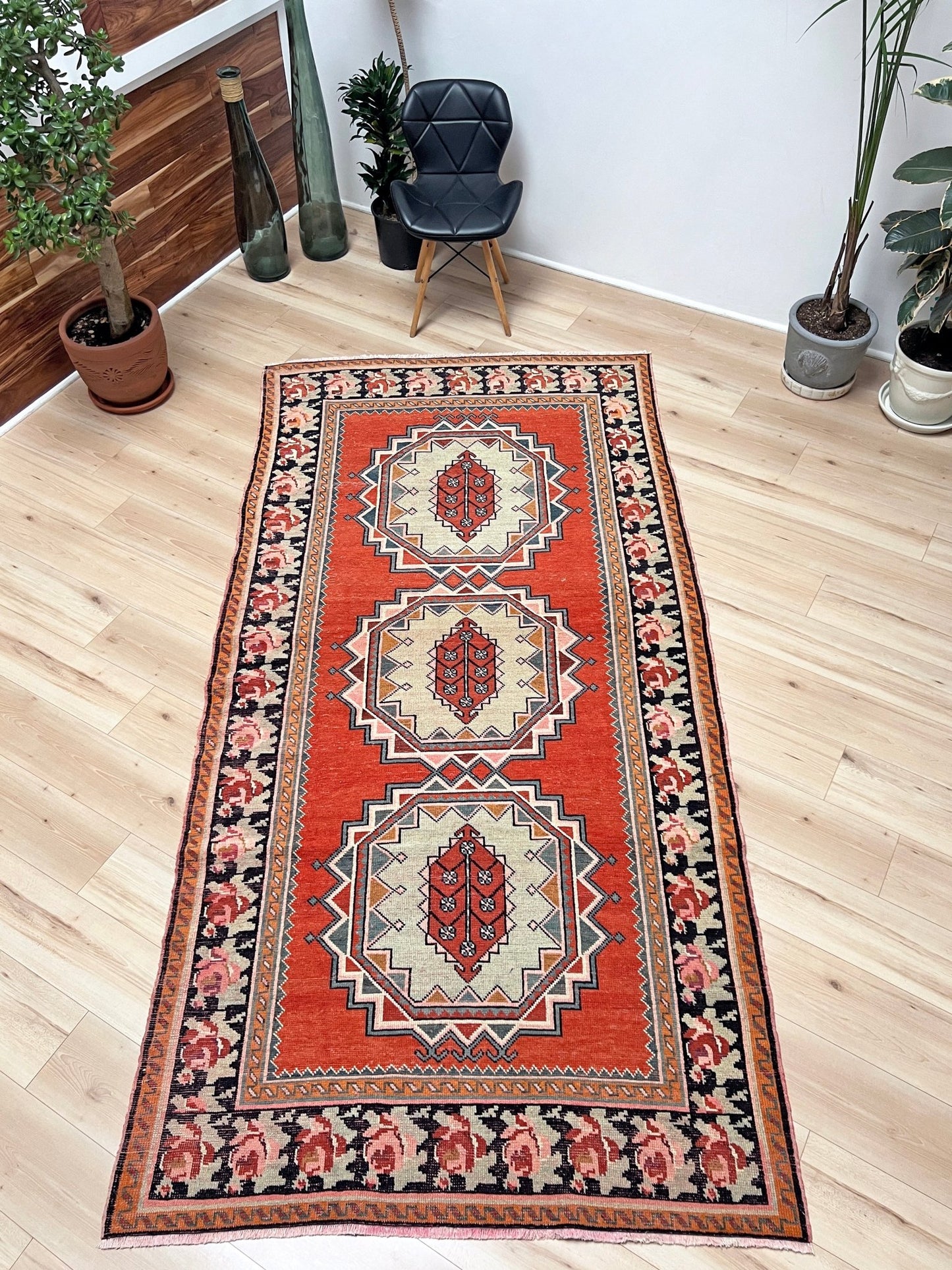 derbend karabagh caucasian rug. Oriental rug shop San Francisco Bay Area. Wide runner handmade wool rug. Buy rug online