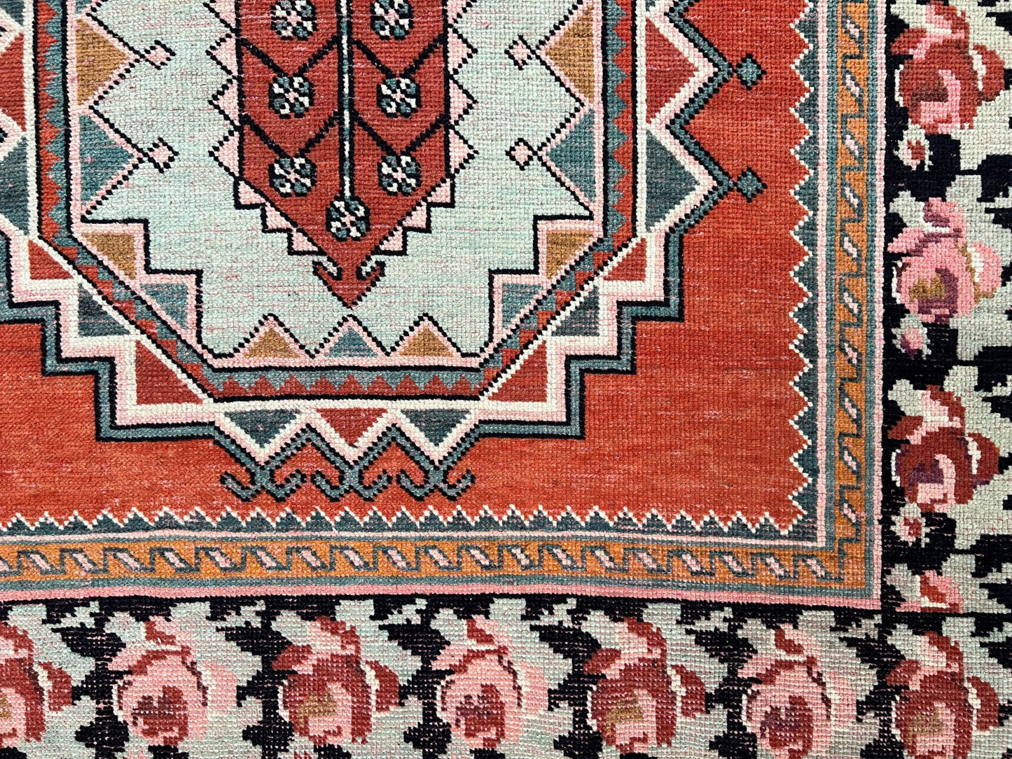 derbend karabagh caucasian rug. Oriental rug shop San Francisco Bay Area. Wide runner handmade wool rug. Buy rug online