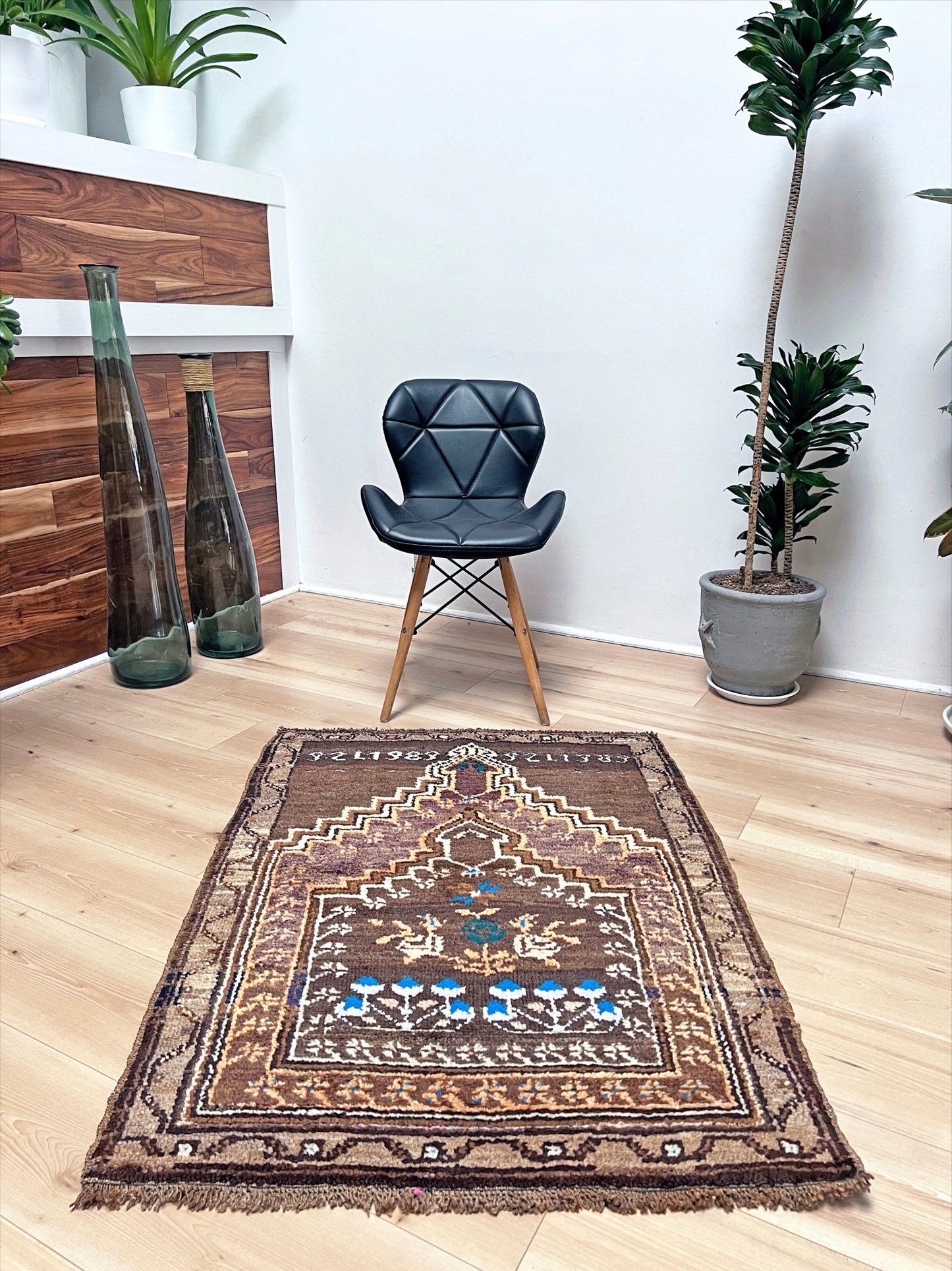 Kars Wool vintage turkish mini rug. Handmade turkish rug shop san francisco bay area. Buy handmade wool rug online