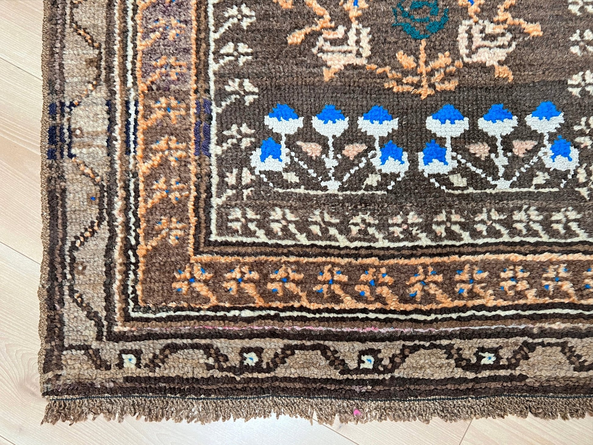 Kars Wool vintage turkish mini rug. Handmade turkish rug shop san francisco bay area. Buy handmade wool rug online