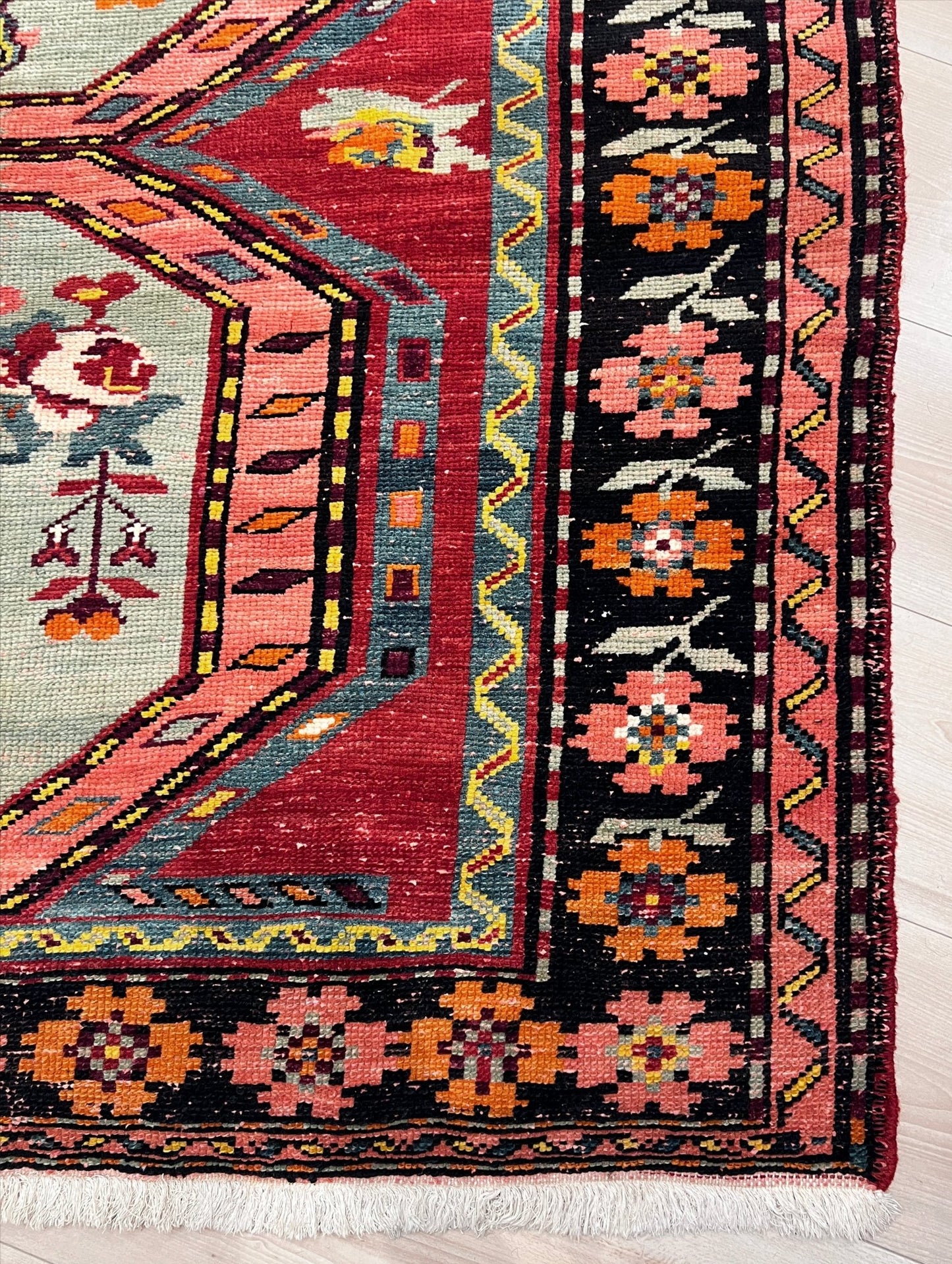 Derbend caucasian rug. Handmade wide runner rug. Oriental rug shop San Francisco Bay Area. Buy wool rug online