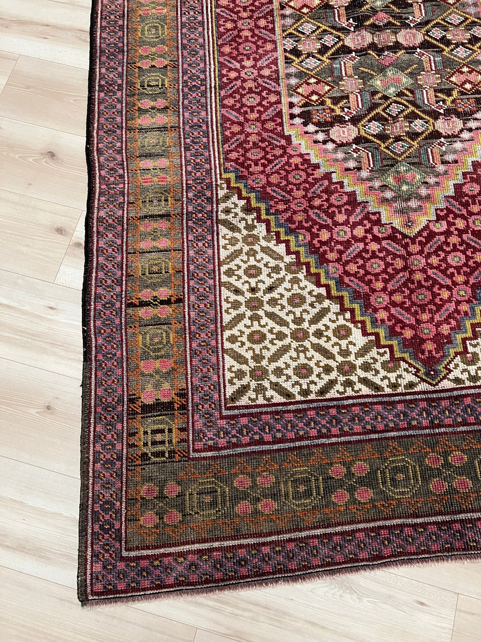 Senneh handmade Persian Rug Wide Runner. Oriental rug shop san francisco bay area. Buy wool carpet oriental rug online